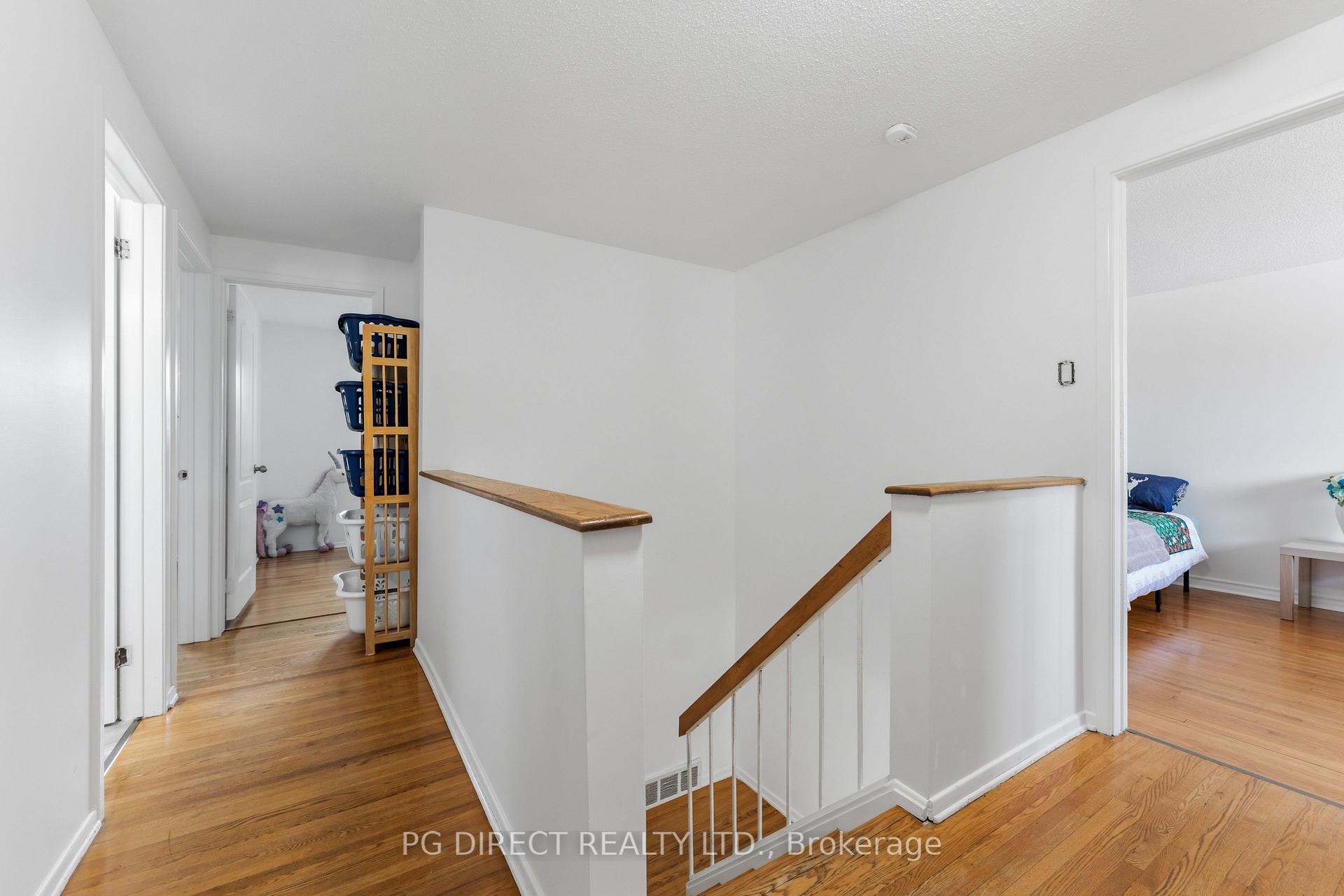 Photo 11 of 3K Arnold Drive, Ottawa, Arbeatha Park — HOMEH