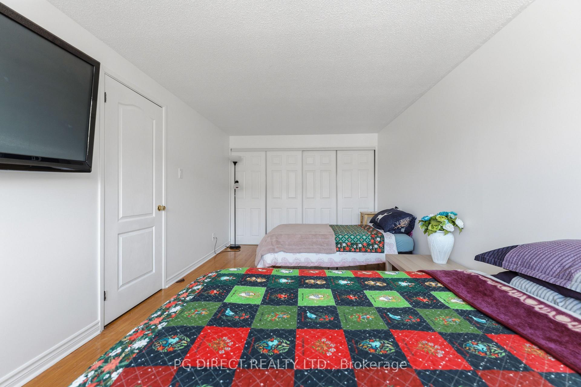 Photo 13 of 3K Arnold Drive, Ottawa, Arbeatha Park — HOMEH