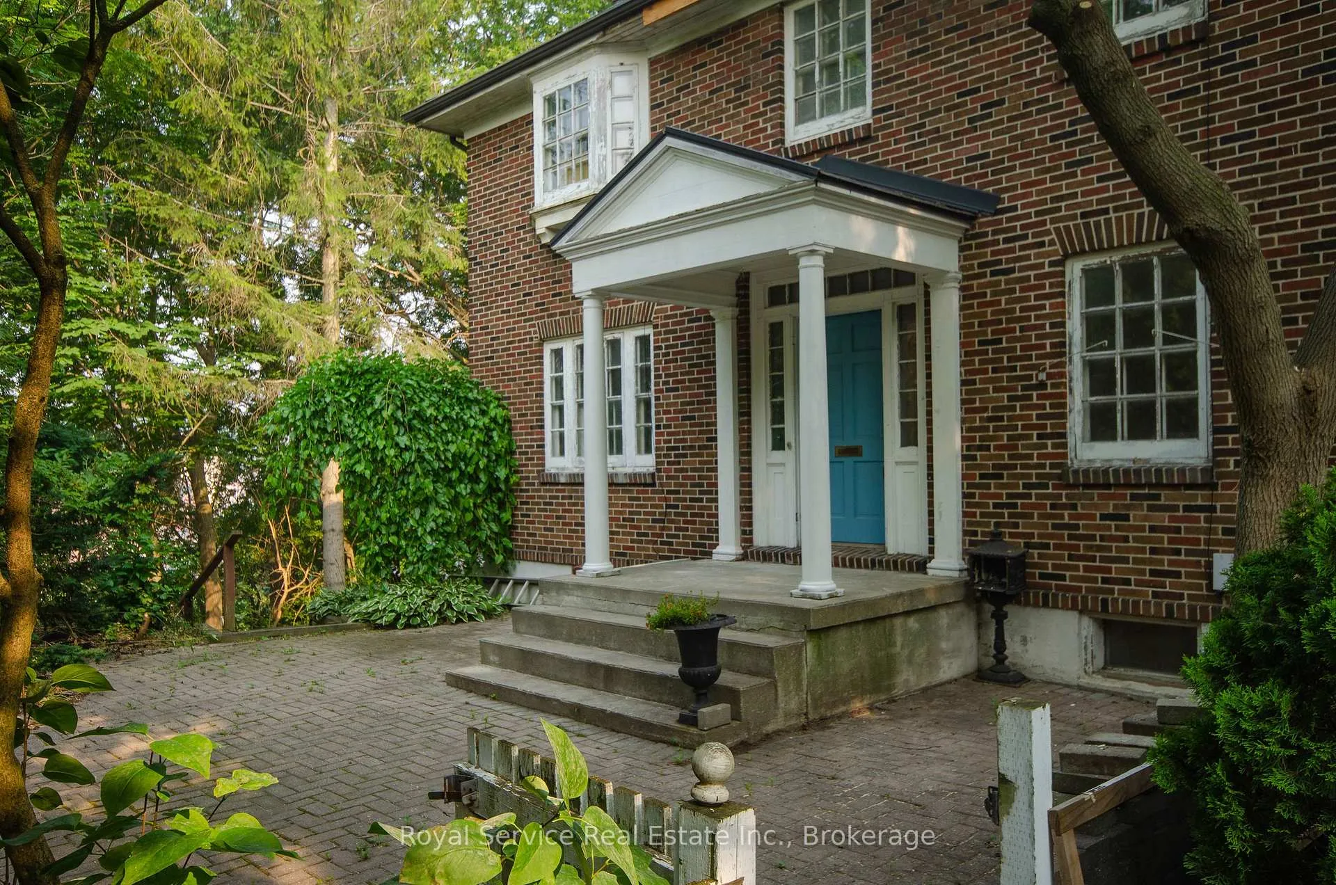 Photo 2 of 52 King Street, Port Hope — HOMEH