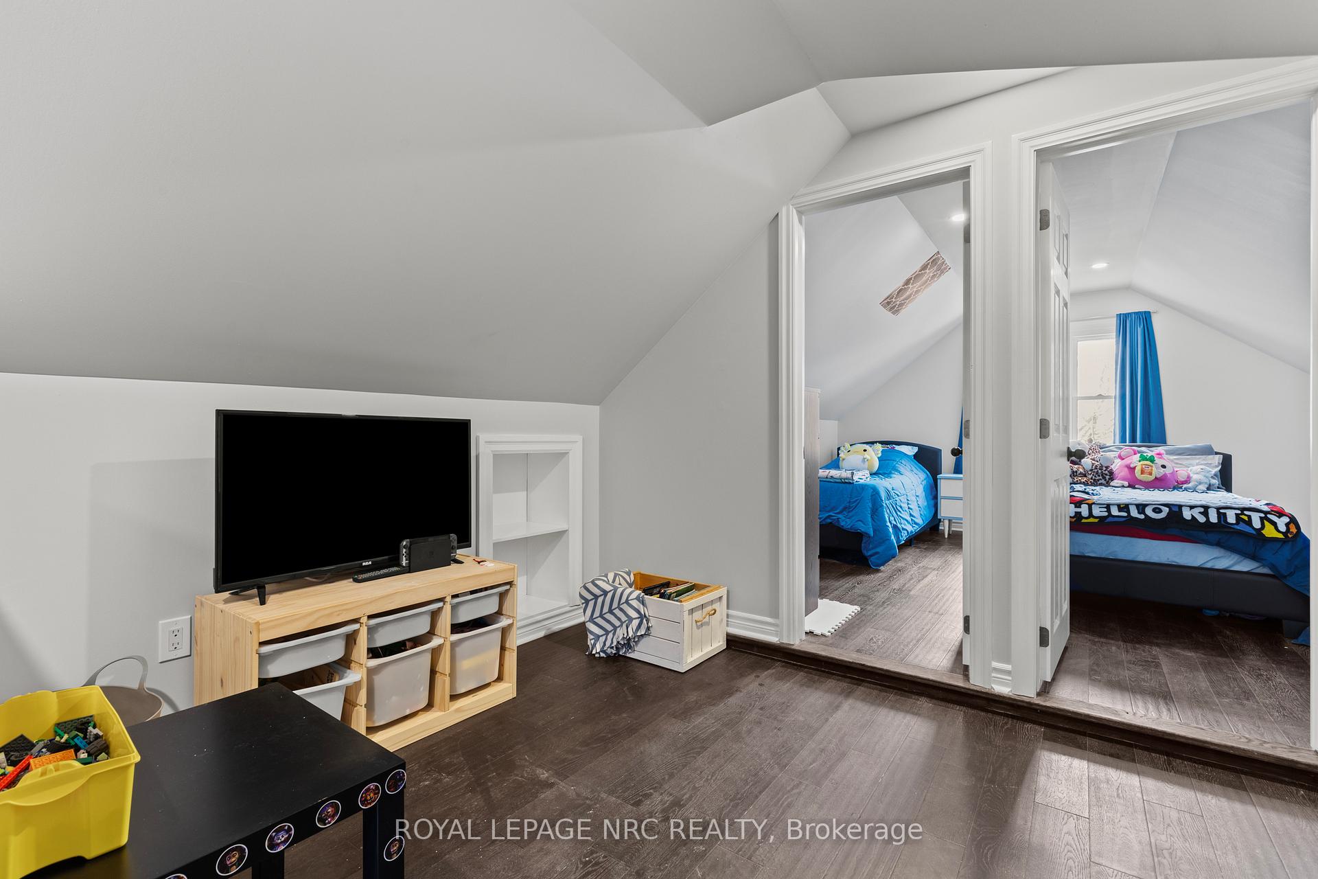 Photo 23 of 111 Morton Street, Thorold, Allanburg/Thorold South — HOMEH