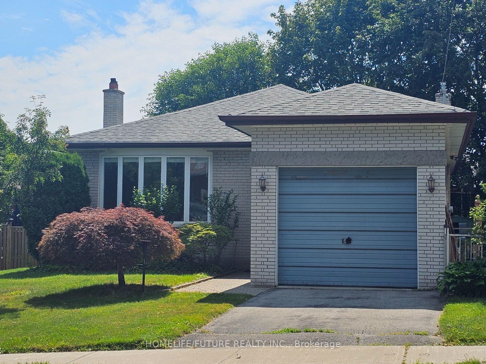 Front of 61 Hollyhedge Drive