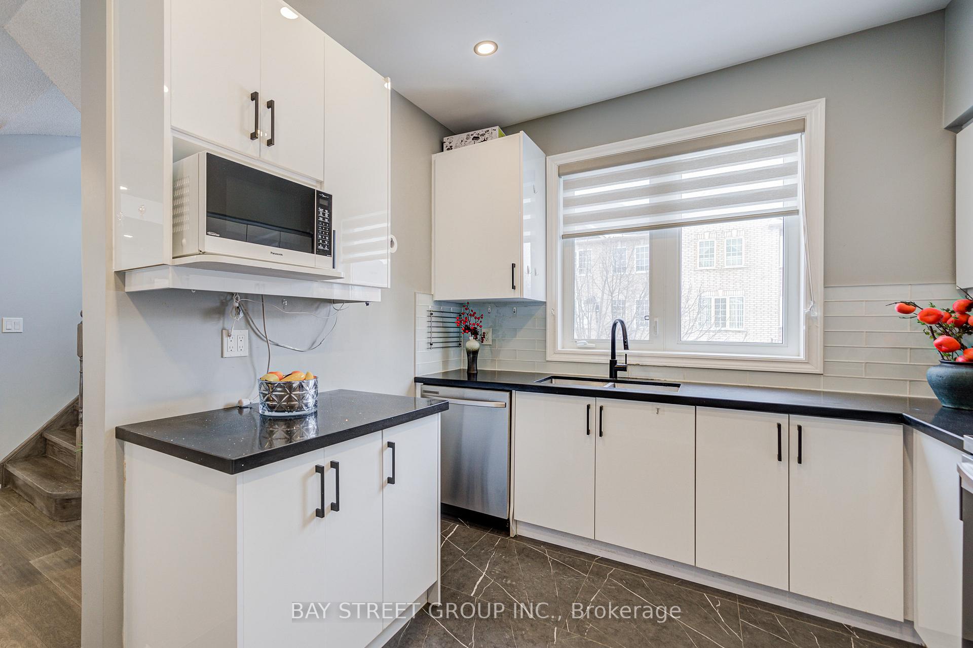 Photo 22 of 52 Leitchcroft Crescent, Markham, Commerce Valley — HOMEH
