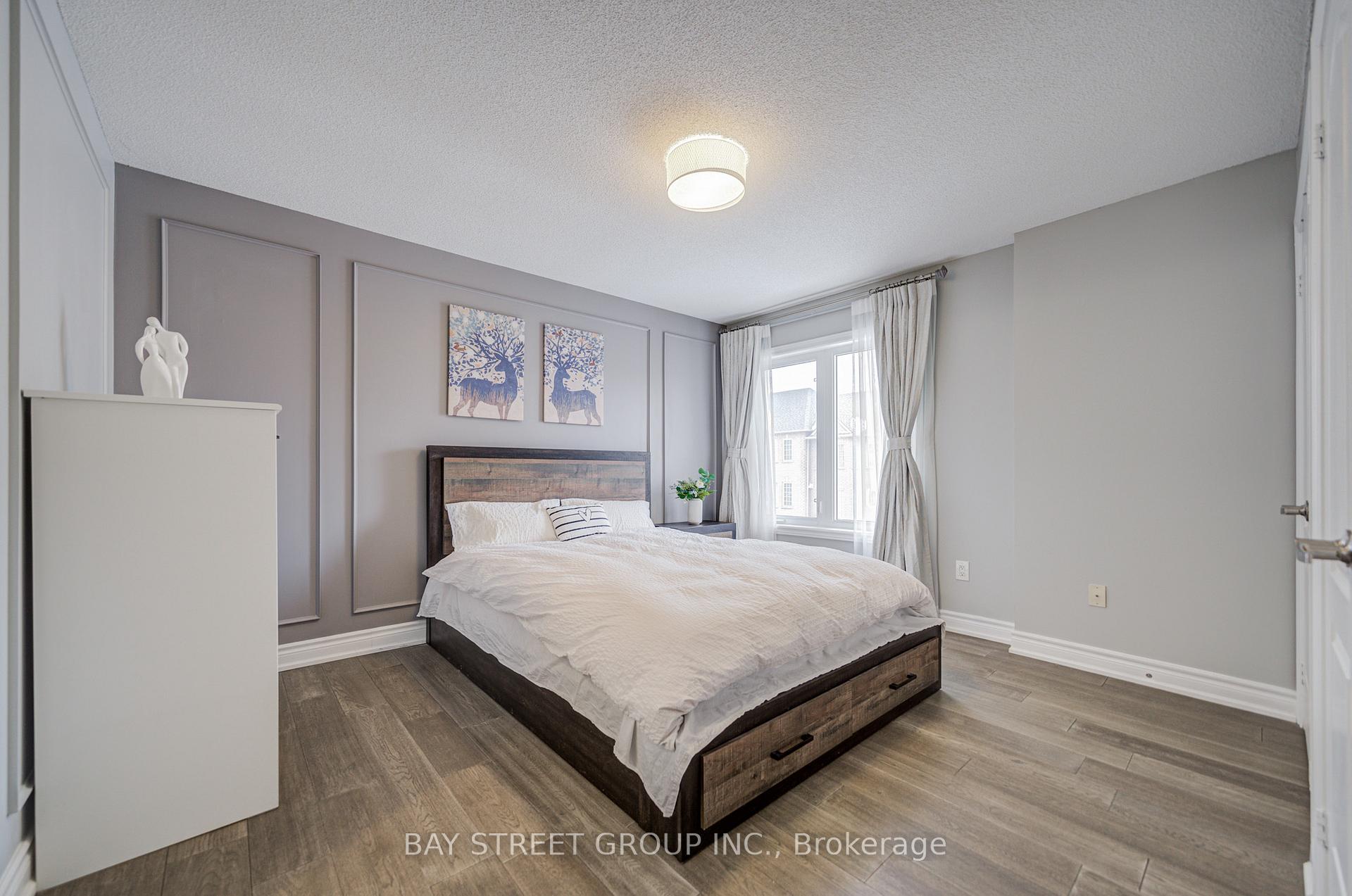 Photo 35 of 52 Leitchcroft Crescent, Markham, Commerce Valley — HOMEH