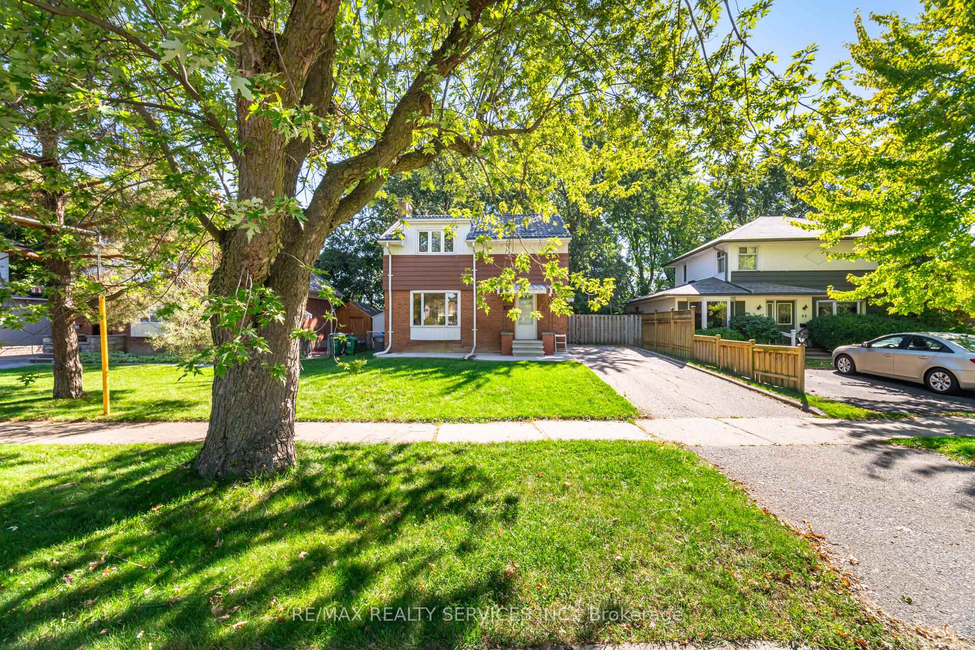 Photo 4 of 85 Eldomar Avenue, Brampton, Brampton East — HOMEH