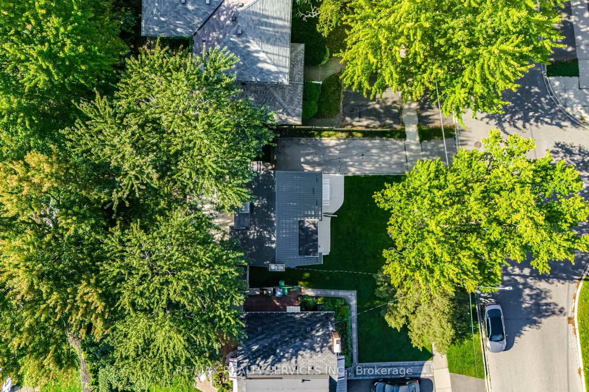 Photo 5 of 85 Eldomar Avenue, Brampton, Brampton East — HOMEH