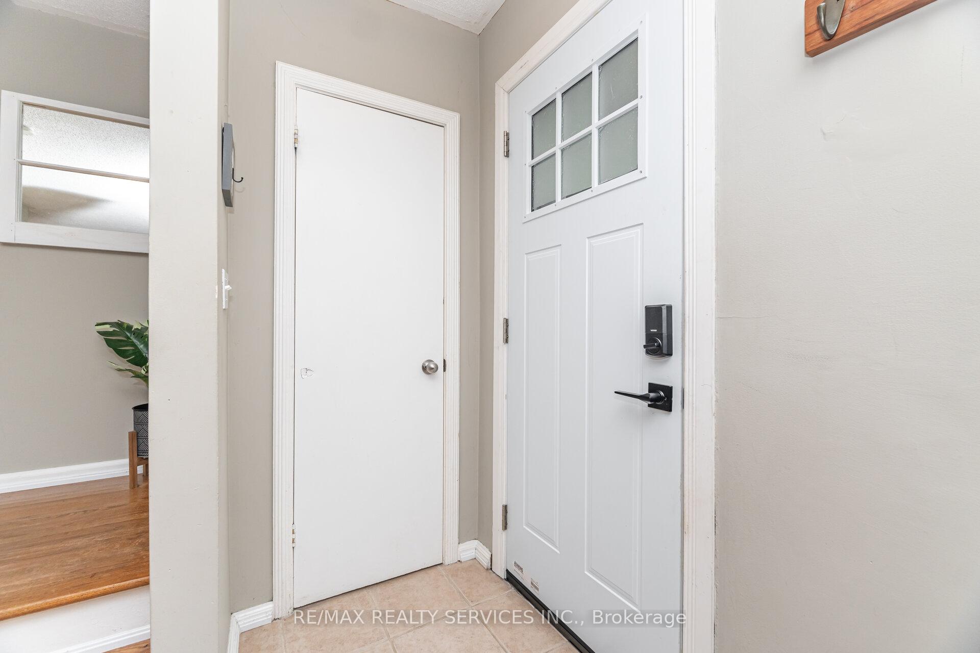 Photo 7 of 85 Eldomar Avenue, Brampton, Brampton East — HOMEH