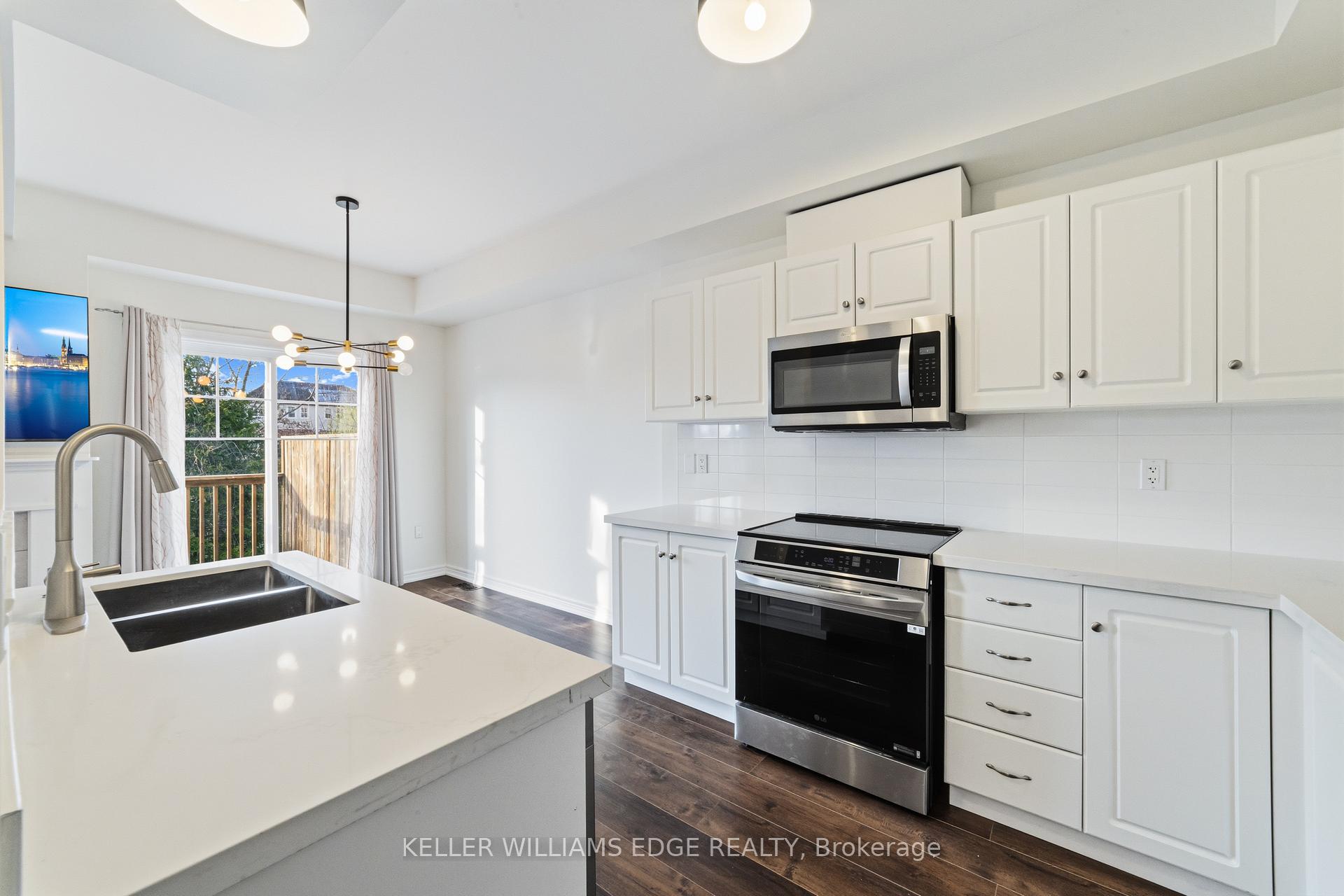 Photo 8 of Unit 18, 9 Liddycoat Lane, Hamilton, Ancaster — HOMEH