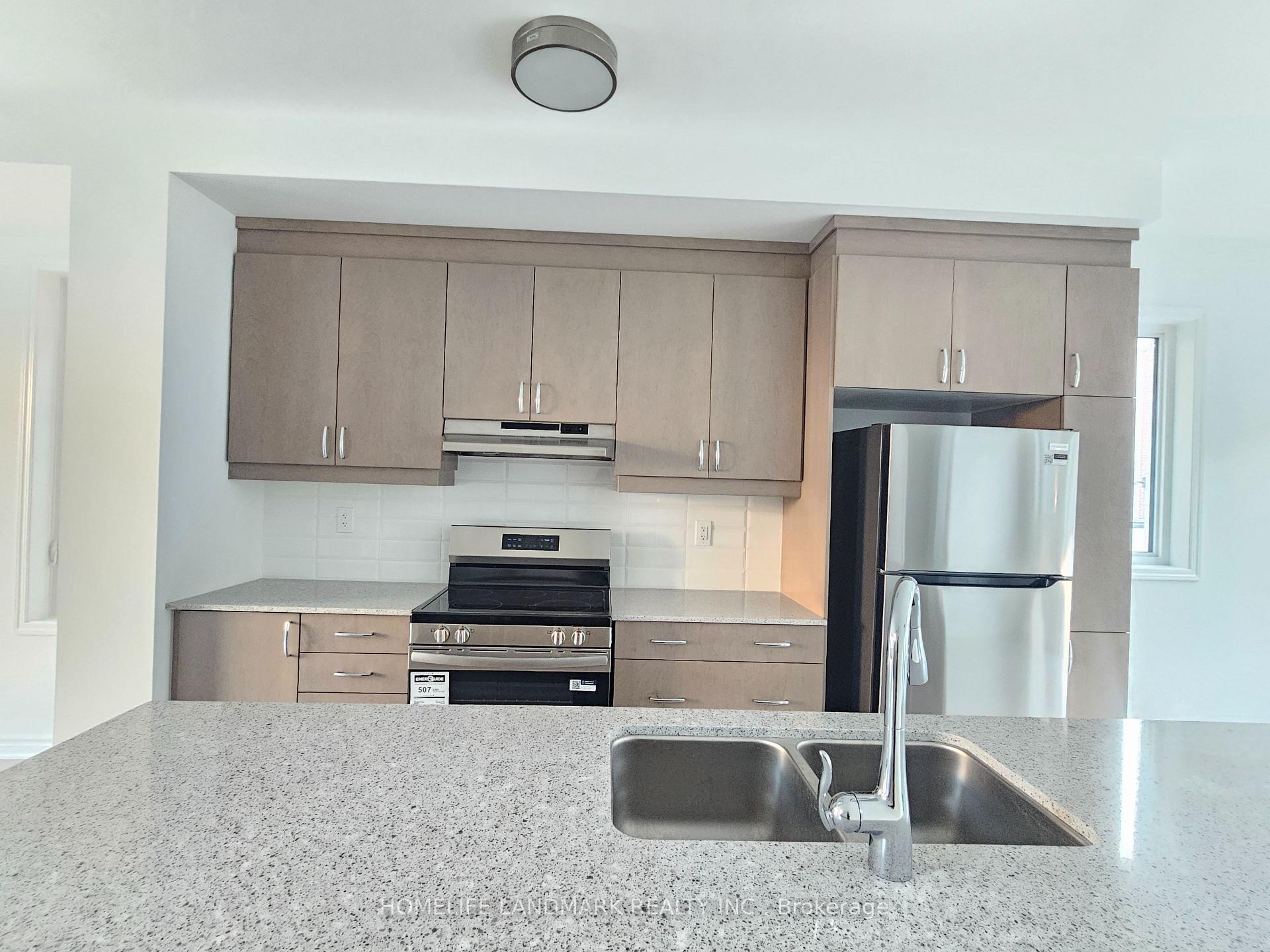 Photo 9 of 92 Avani Avenue, Markham, Rural Markham — HOMEH