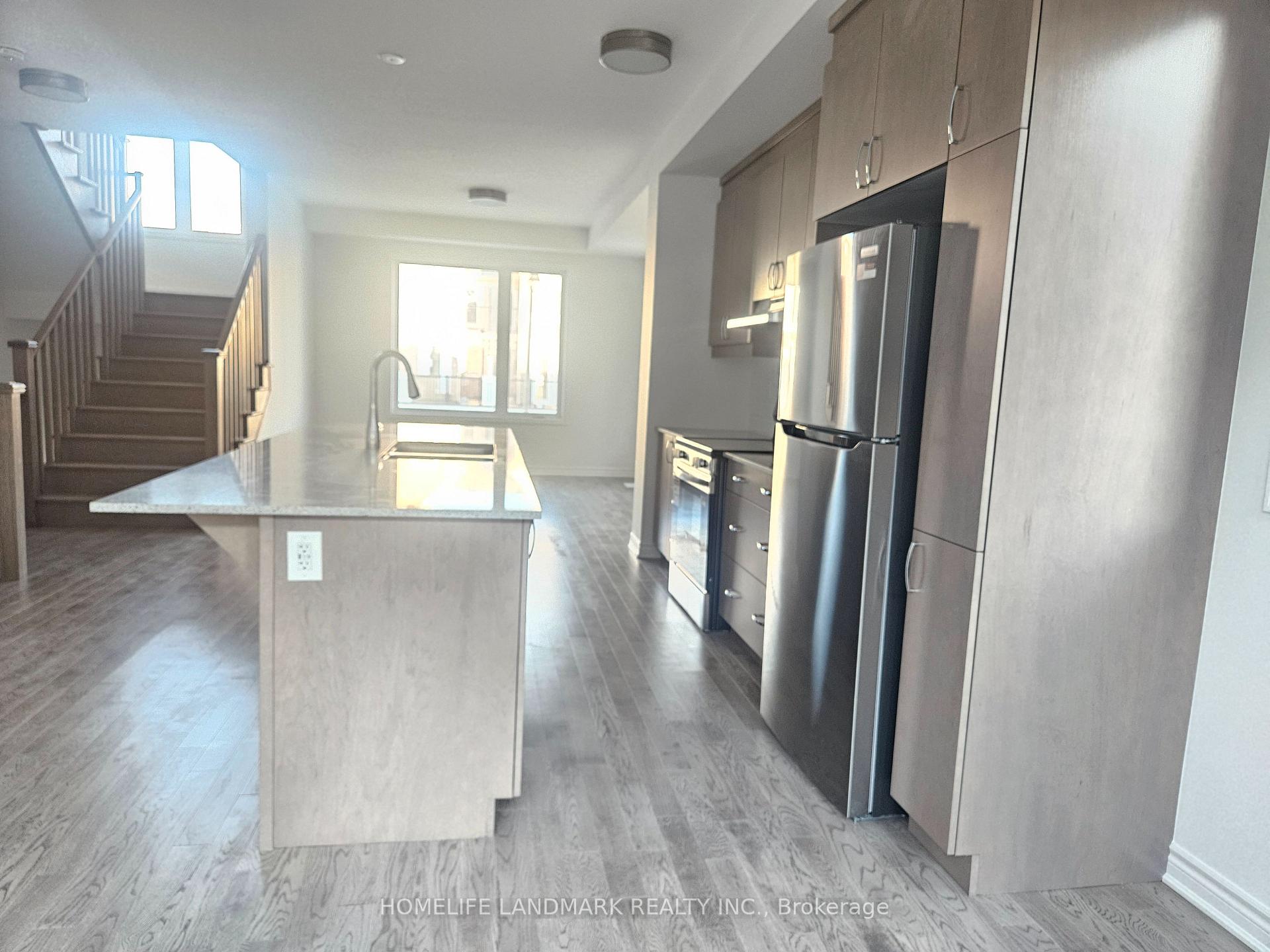 Photo 12 of 92 Avani Avenue, Markham, Rural Markham — HOMEH