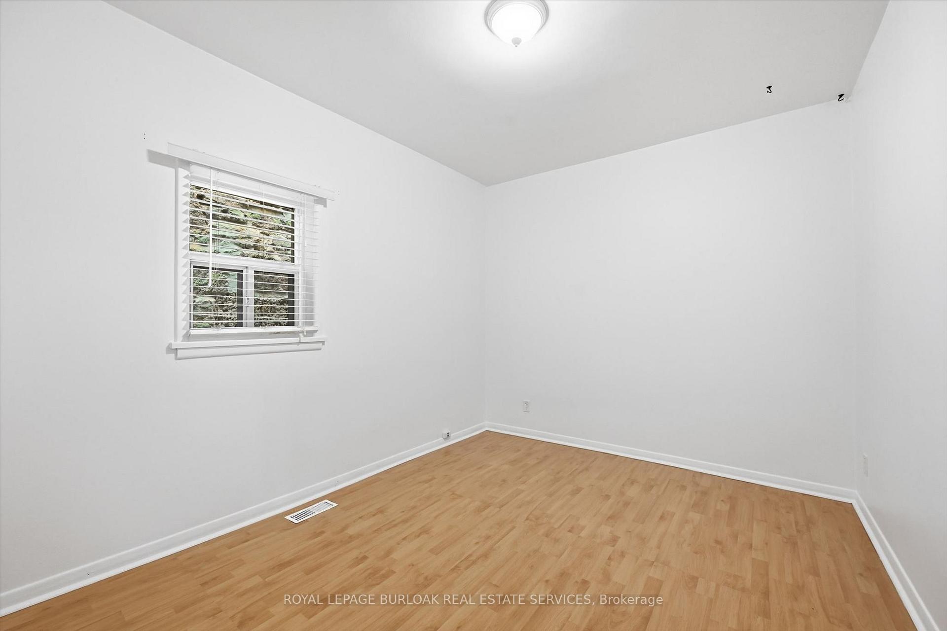 Photo 13 of 196 Ray Street N, Hamilton, Strathcona — HOMEH