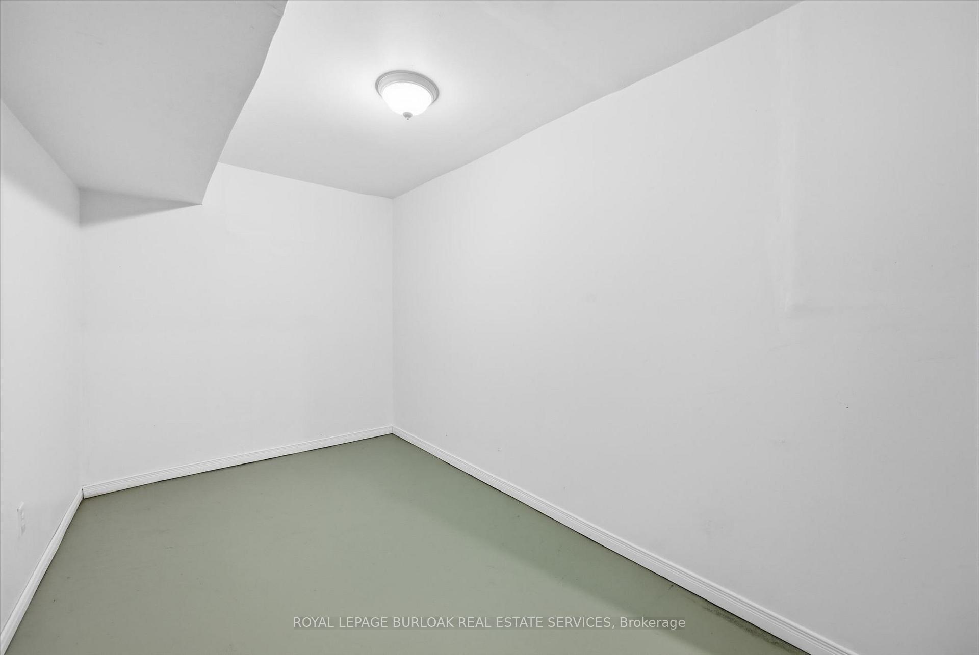 Photo 18 of 196 Ray Street N, Hamilton, Strathcona — HOMEH