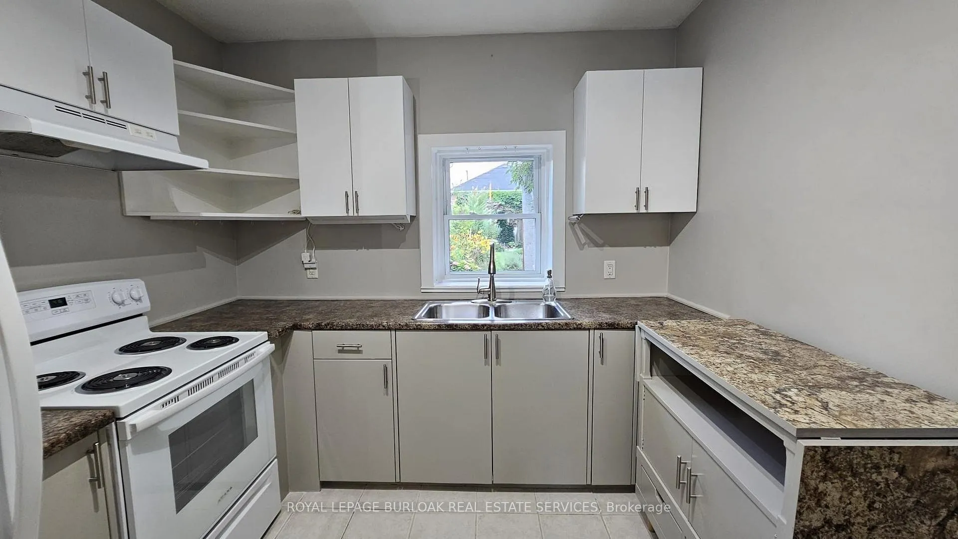 Photo 10 of 196 Ray Street N, Hamilton, Strathcona — HOMEH