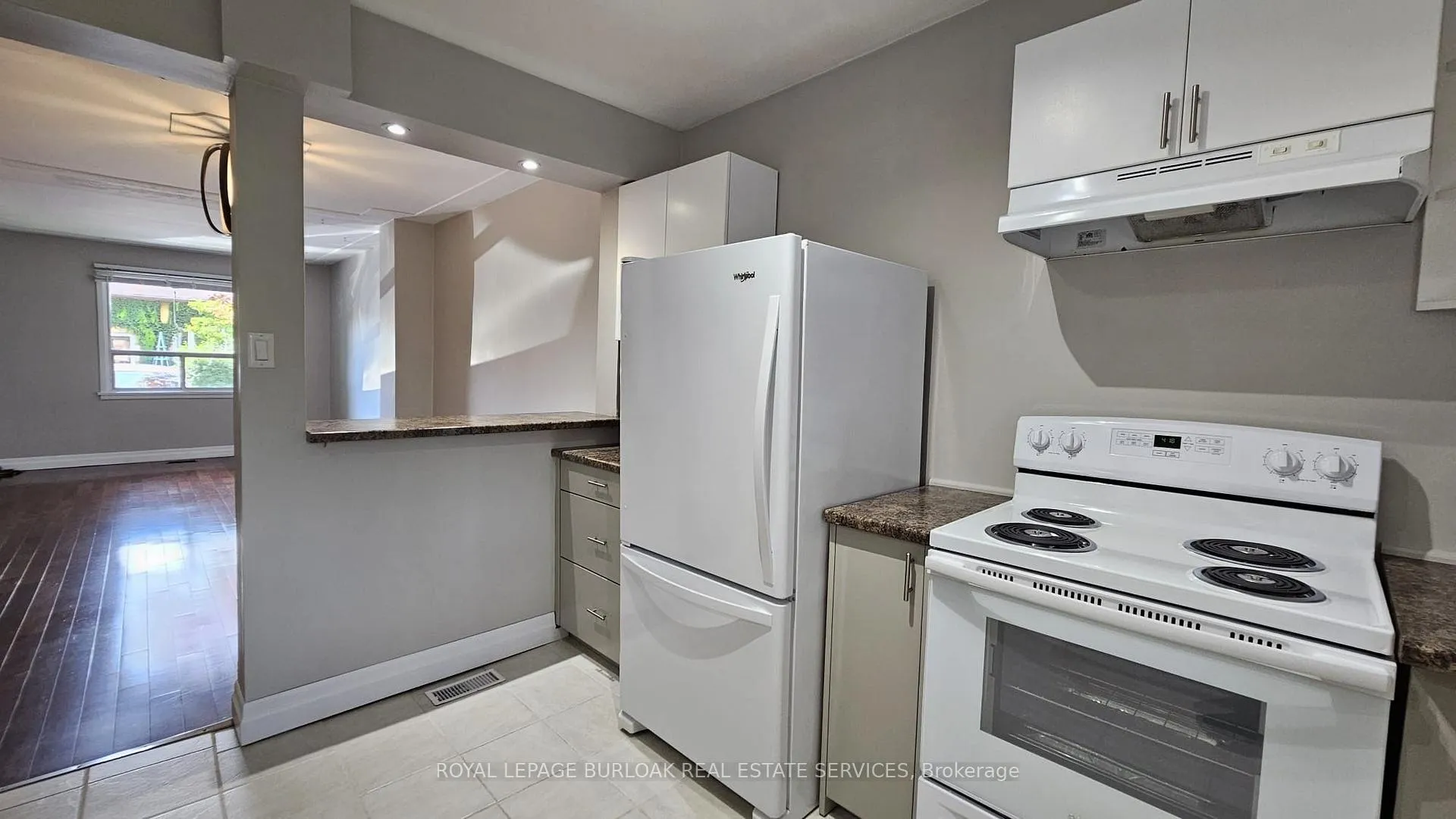 Photo 11 of 196 Ray Street N, Hamilton, Strathcona — HOMEH