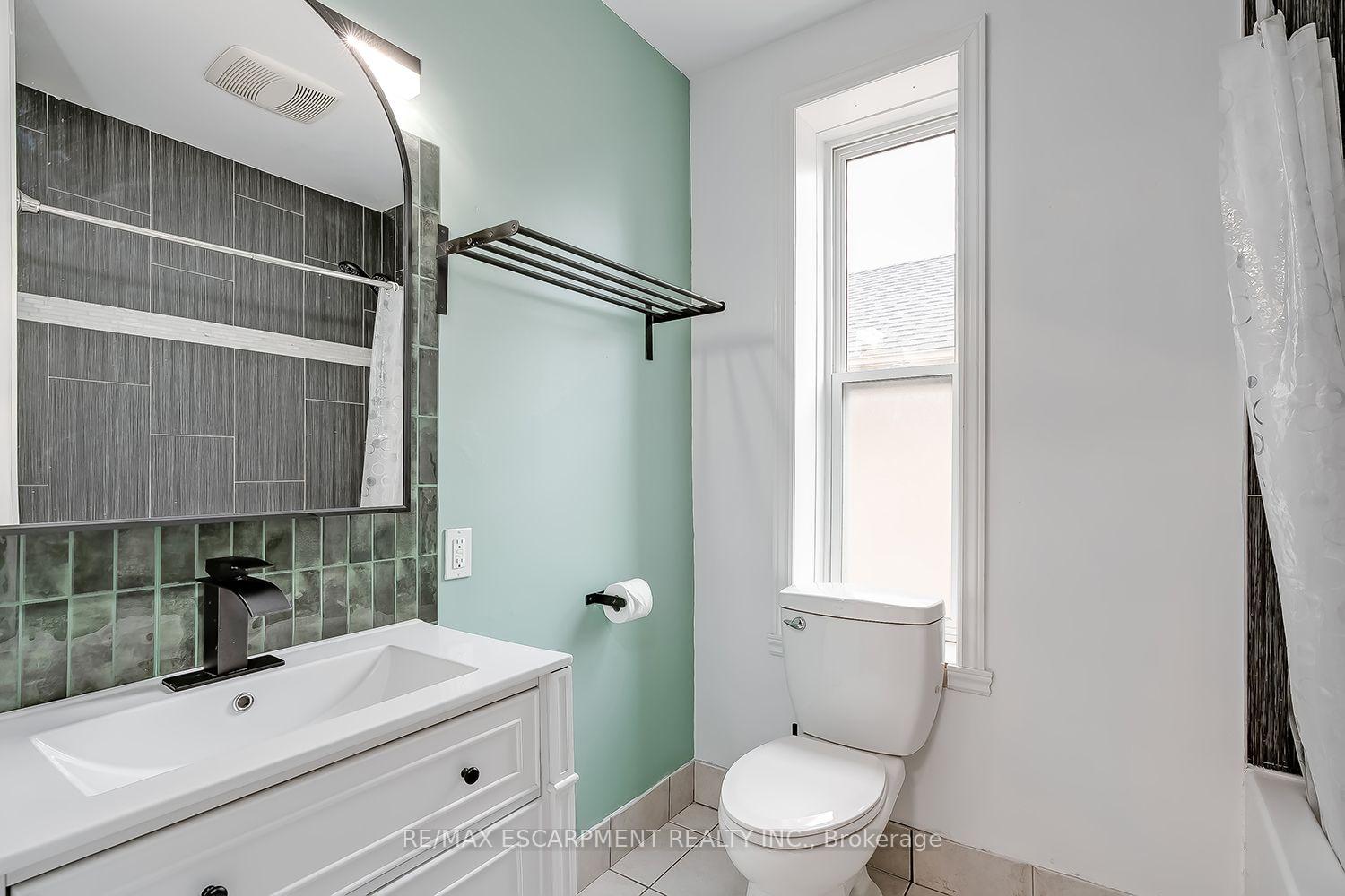 Photo 21 of 87 Colbourne Street, Hamilton, Central — HOMEH