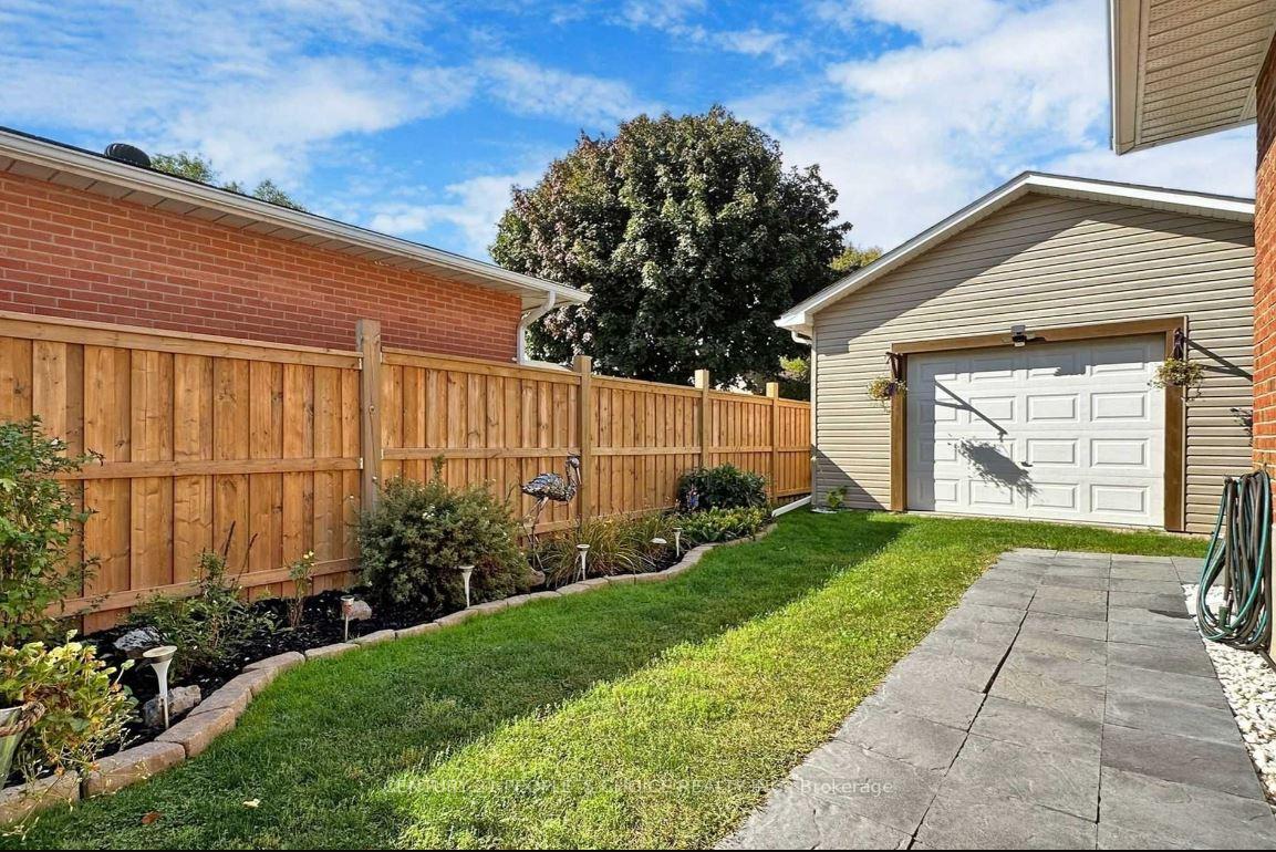 Photo 32 of 78 Claymore Crescent, Oshawa, Eastdale — HOMEH