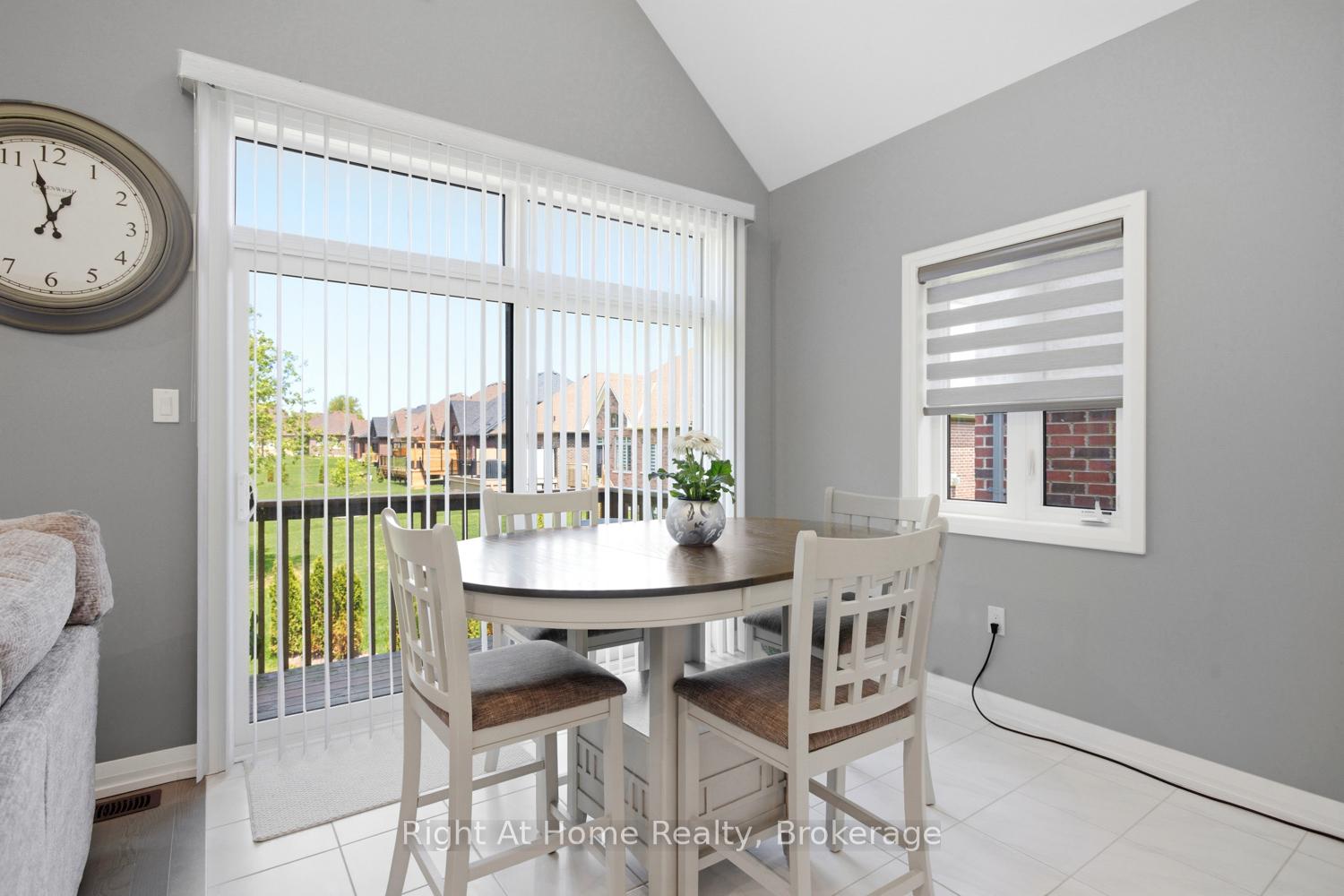 Photo 16 of 46 Holtby Court E, Scugog, Port Perry — HOMEH