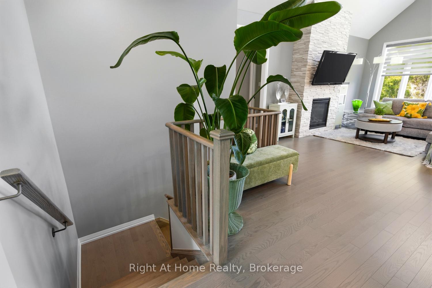 Photo 17 of 46 Holtby Court E, Scugog, Port Perry — HOMEH