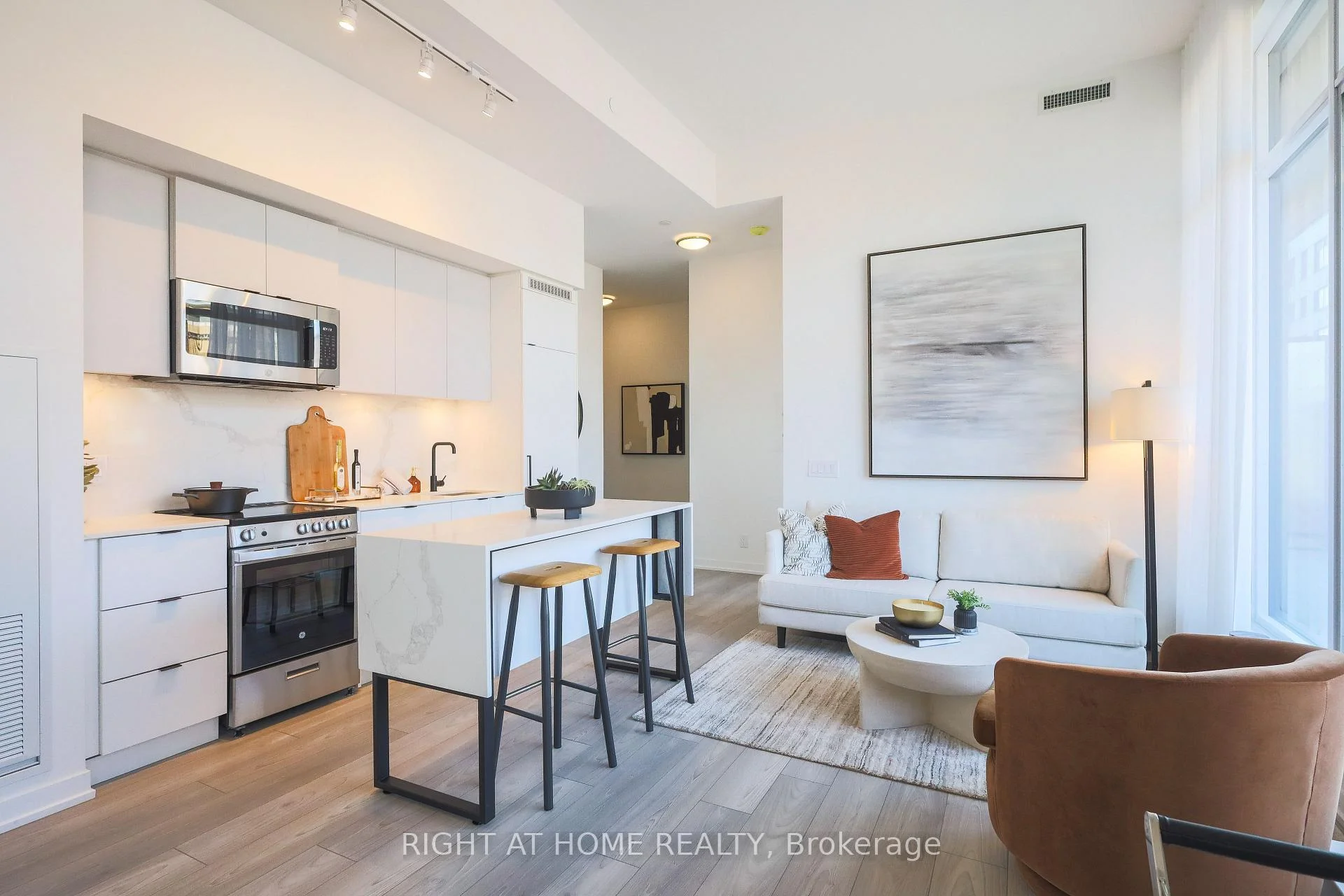 Photo 10 of Unit 525, 285 Dufferin Street, Toronto, South Parkdale — HOMEH
