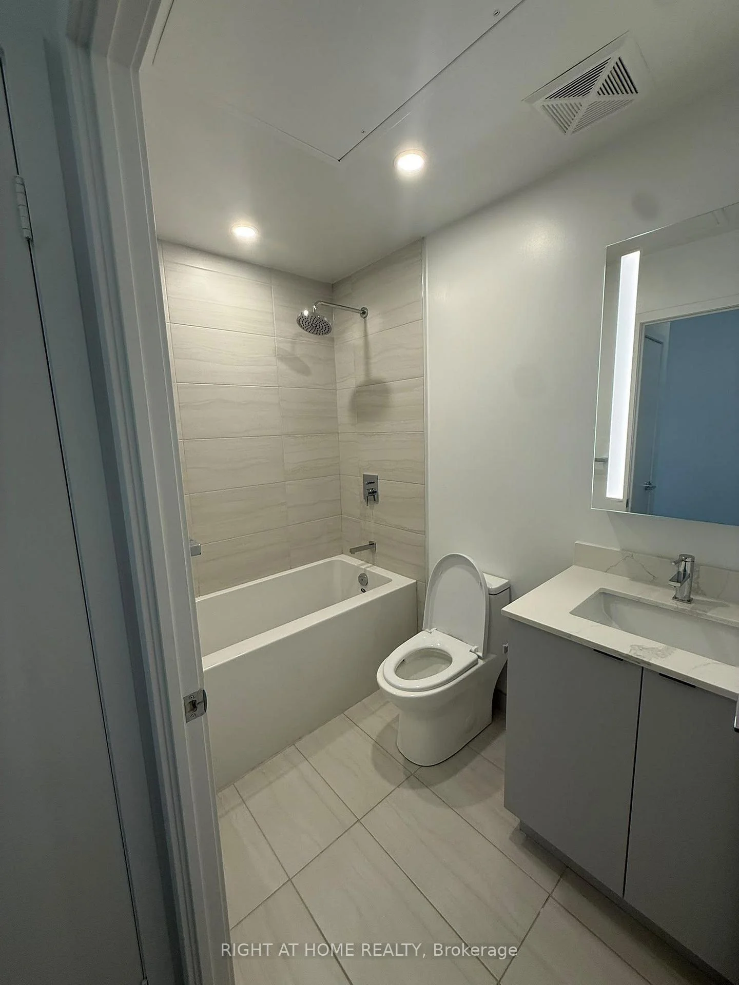 Photo 32 of Unit 525, 285 Dufferin Street, Toronto, South Parkdale — HOMEH