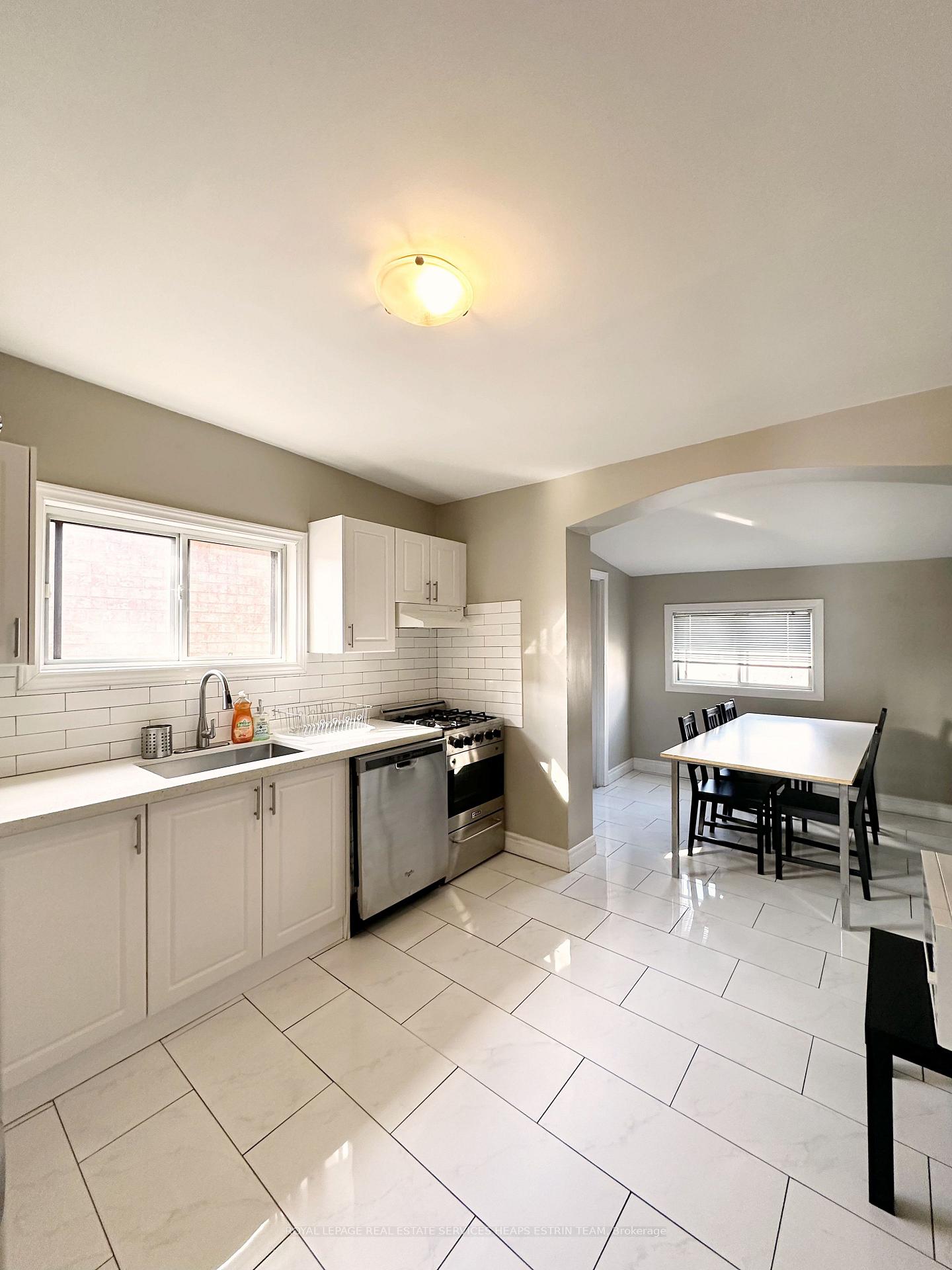 Photo 24 of Unit 2nd/3rd, 12 Foxley Street, Toronto, Trinity-Bellwoods — HOMEH