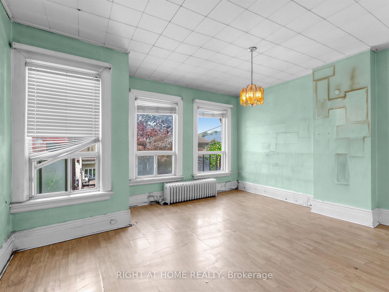 Photo 16 of 91 Borden Street, Toronto, University — HOMEH