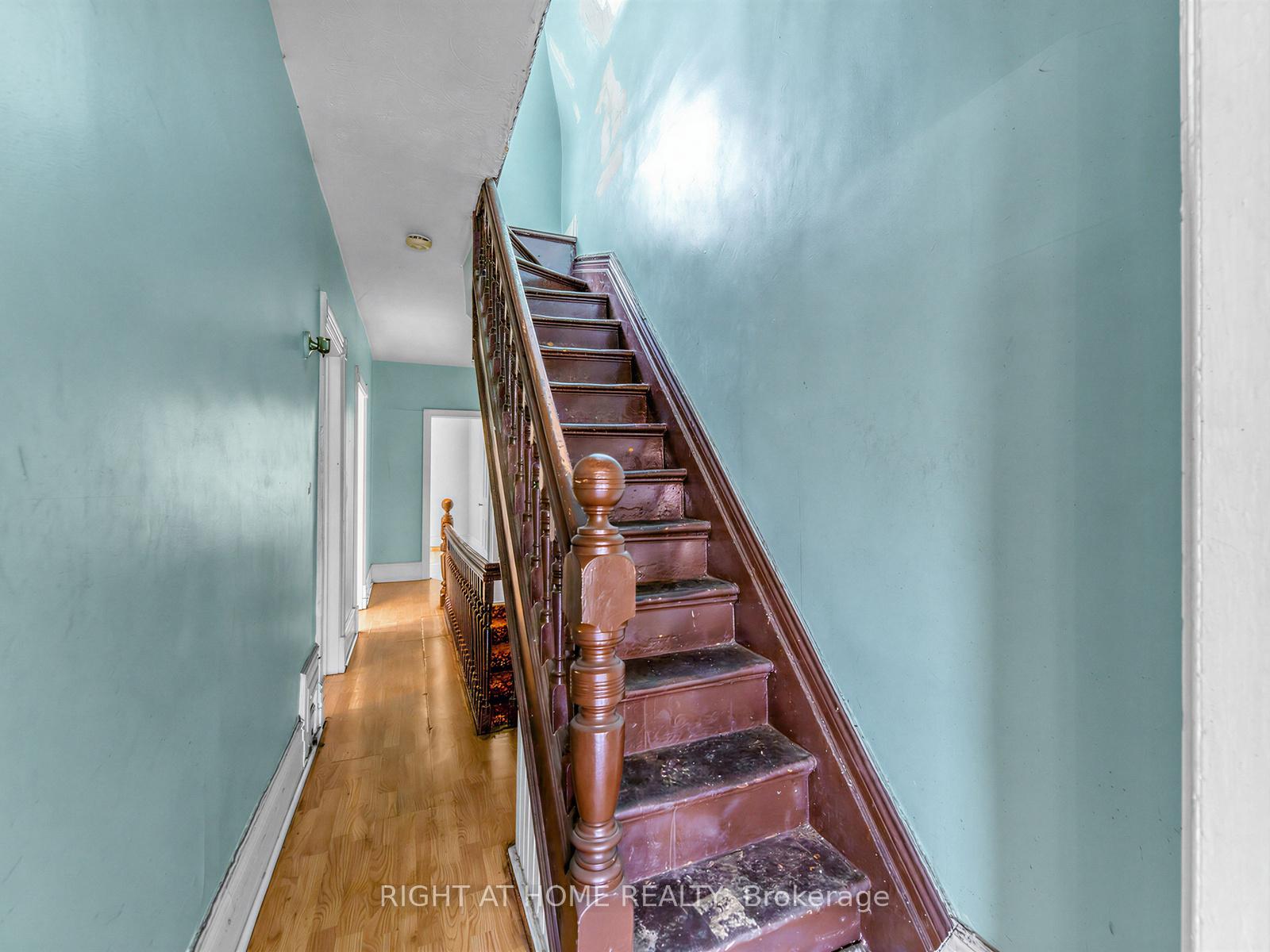 Photo 23 of 91 Borden Street, Toronto, University — HOMEH
