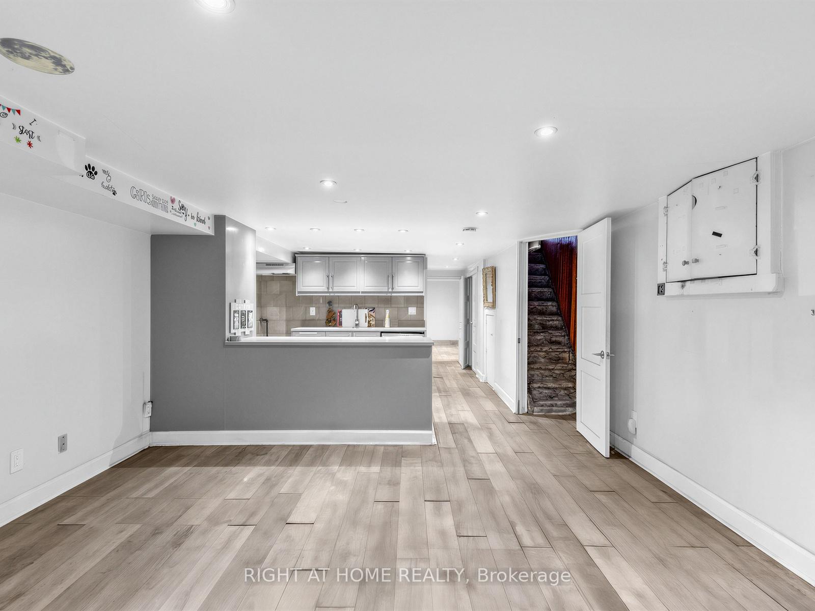 Photo 27 of 91 Borden Street, Toronto, University — HOMEH