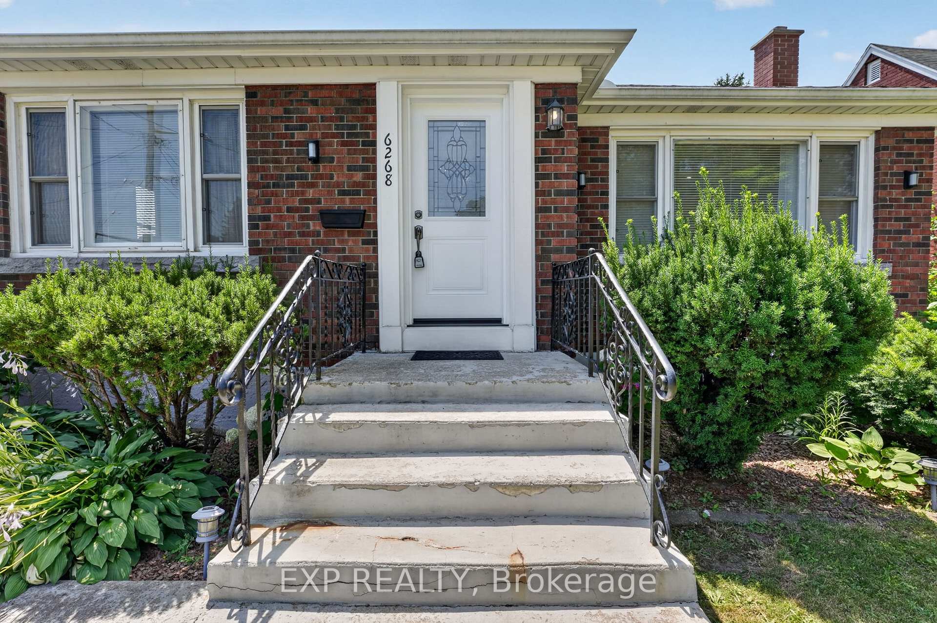 Photo 2 of 6268 Corwin Crescent, Niagara Falls, Dorchester — HOMEH