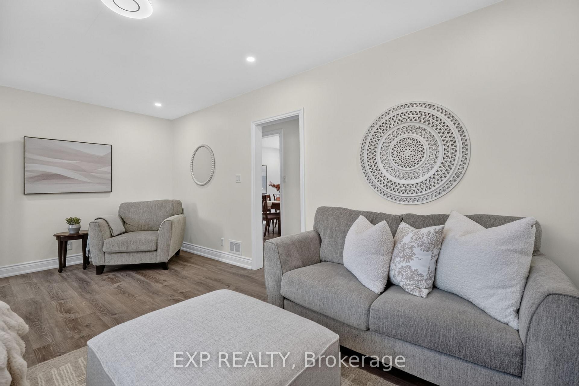 Photo 8 of 6268 Corwin Crescent, Niagara Falls, Dorchester — HOMEH