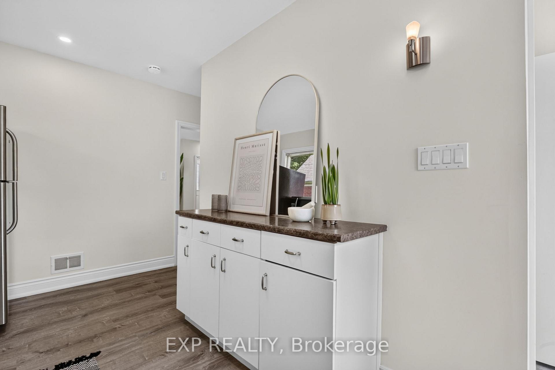 Photo 11 of 6268 Corwin Crescent, Niagara Falls, Dorchester — HOMEH