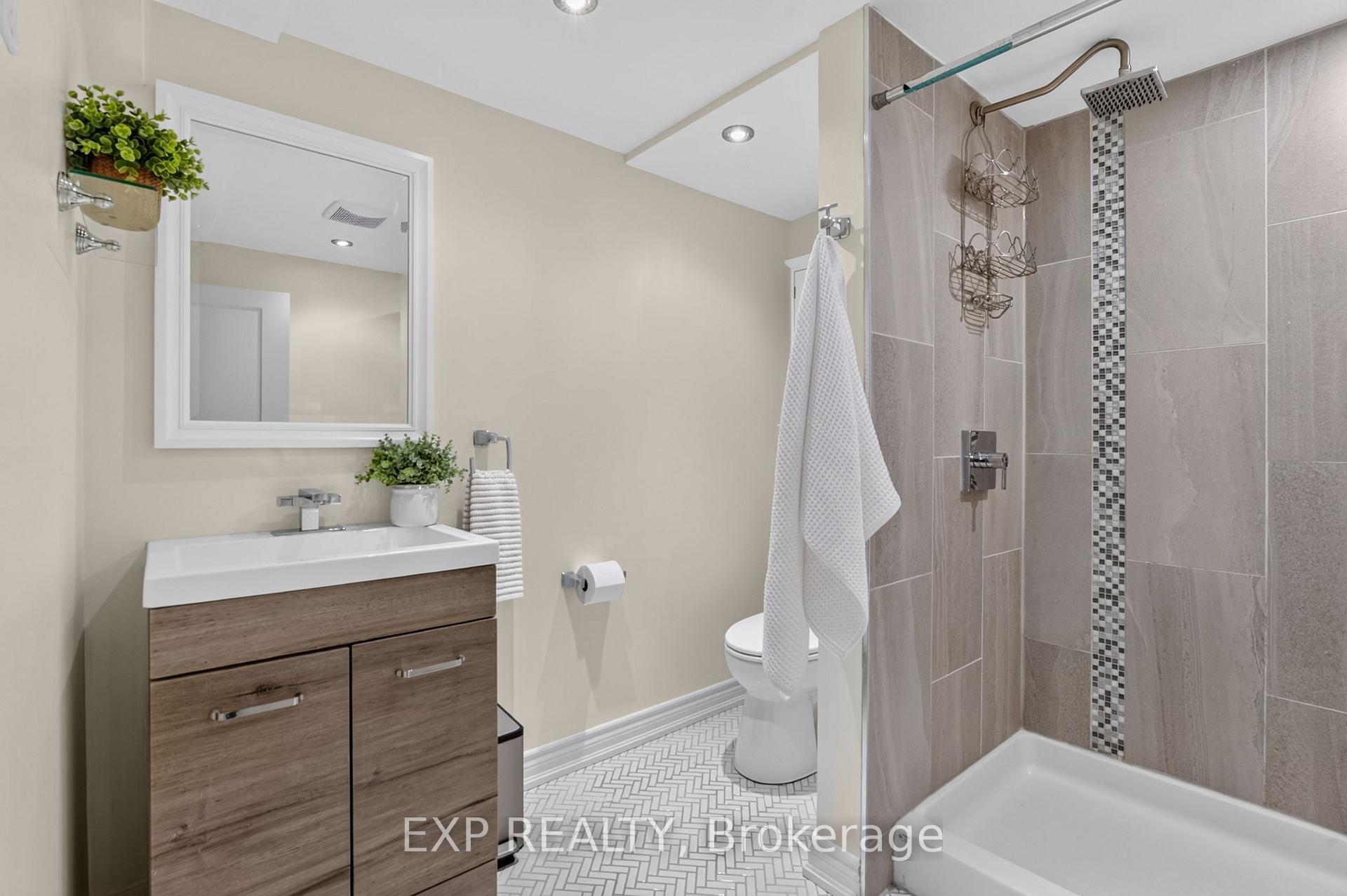 Photo 28 of 6268 Corwin Crescent, Niagara Falls, Dorchester — HOMEH