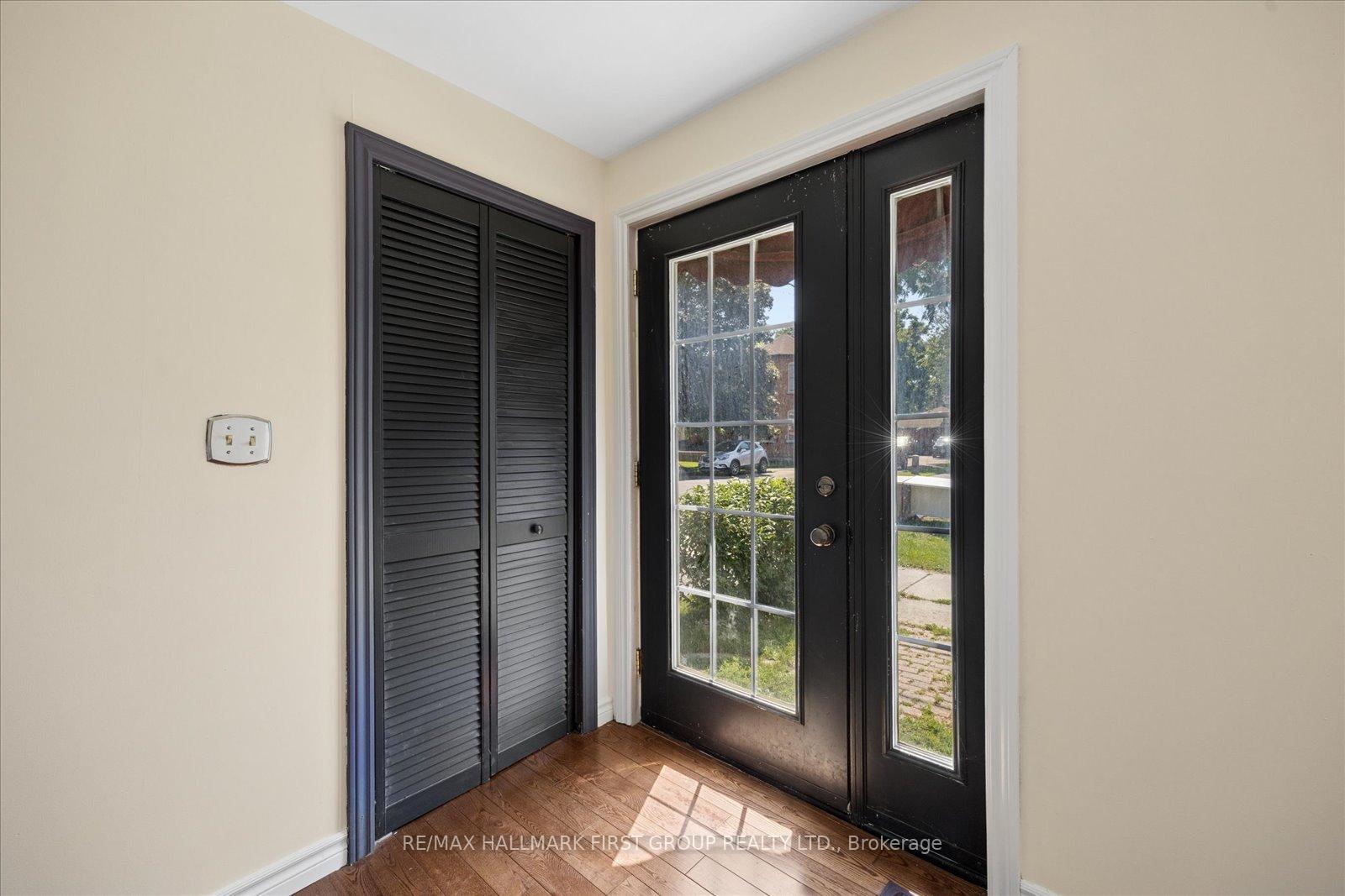 Photo 4 of 211 Casimir Street, Scugog, Port Perry — HOMEH