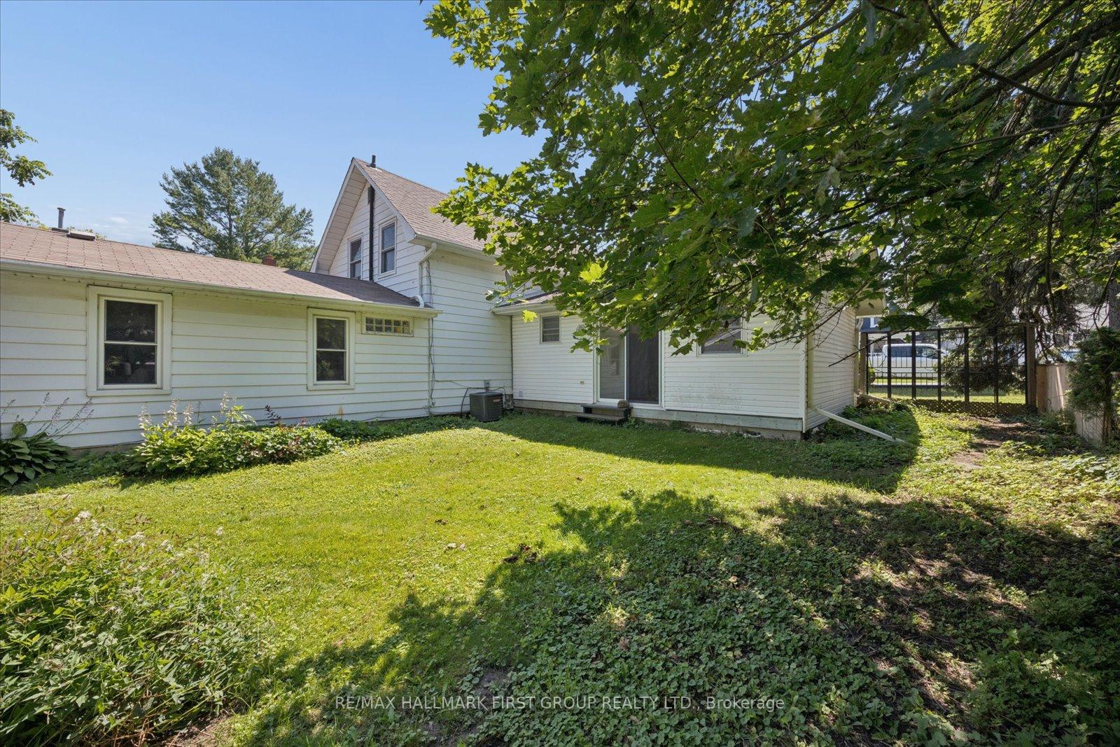 Photo 16 of 211 Casimir Street, Scugog, Port Perry — HOMEH