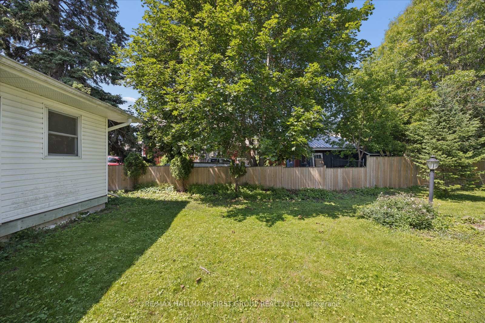 Photo 17 of 211 Casimir Street, Scugog, Port Perry — HOMEH
