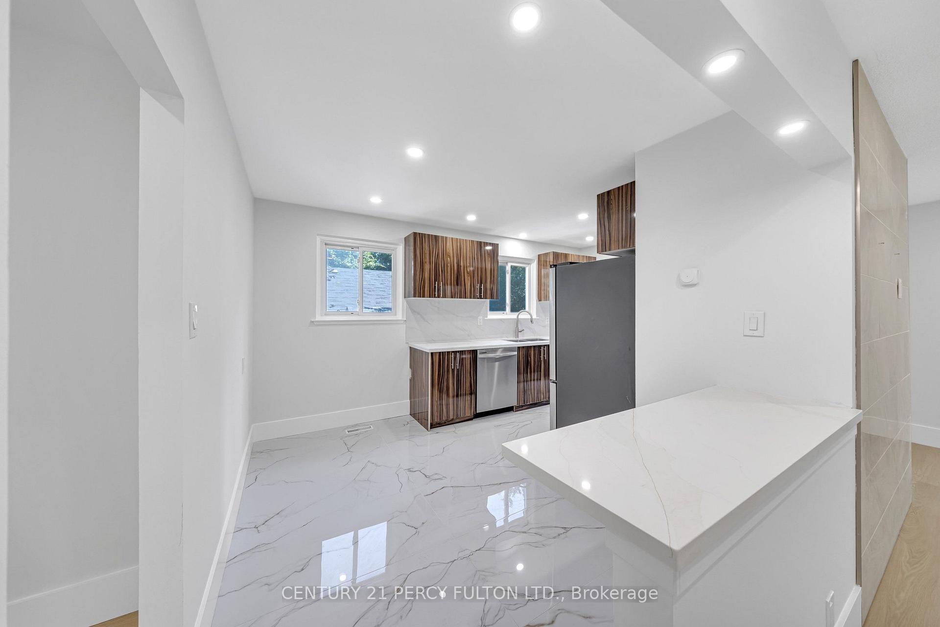 Photo 7 of 714 Lublin Avenue, Pickering, Bay Ridges — HOMEH