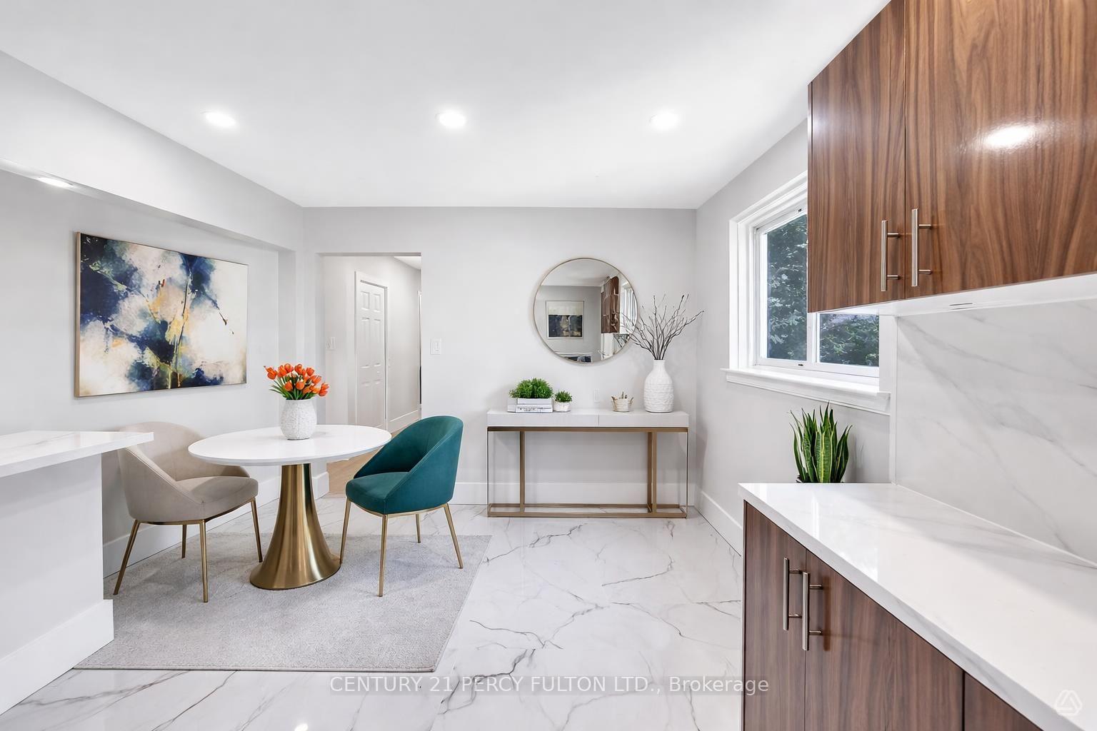 Photo 8 of 714 Lublin Avenue, Pickering, Bay Ridges — HOMEH
