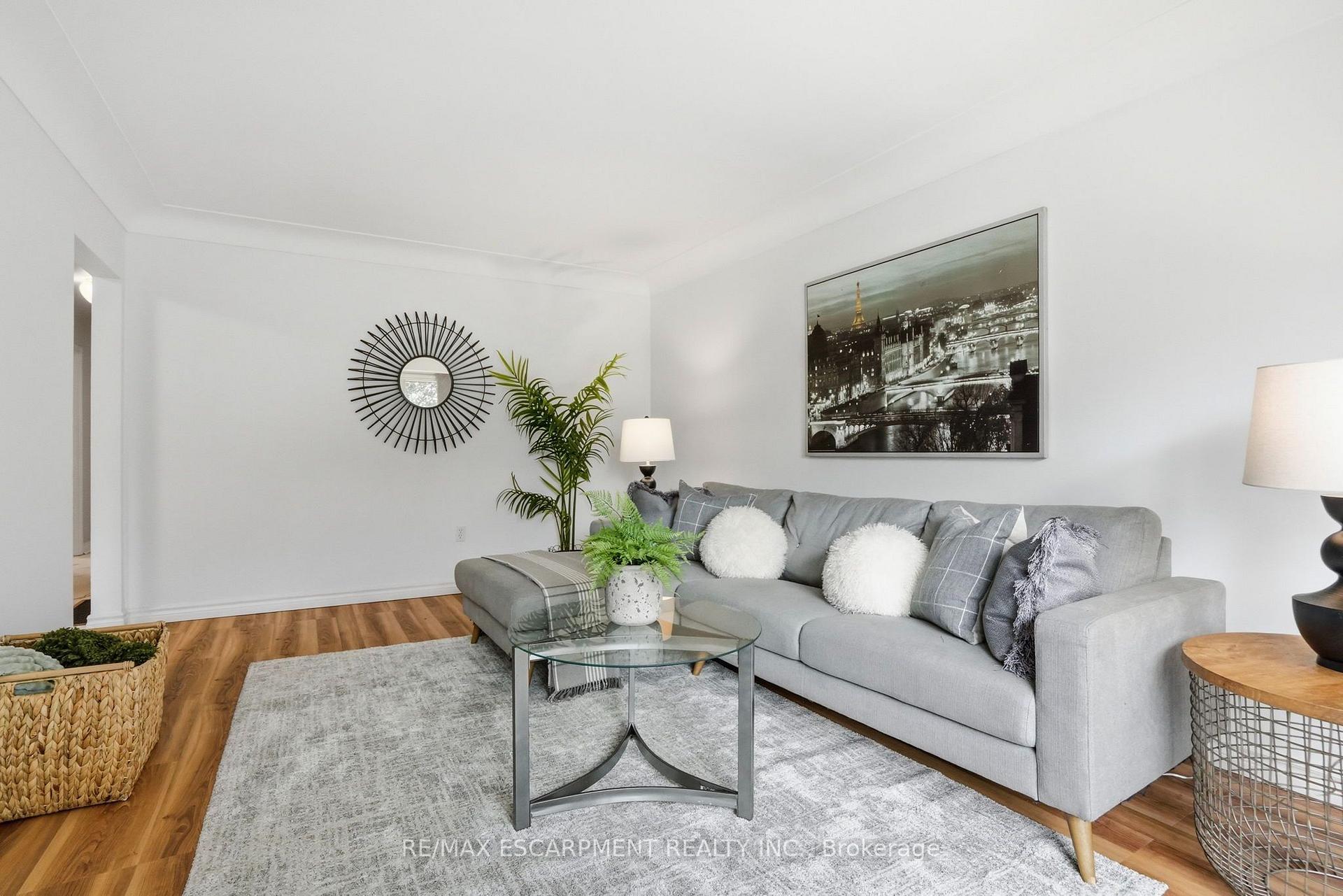 Photo 8 of 104 Dallas Avenue, Hamilton, Macassa — HOMEH