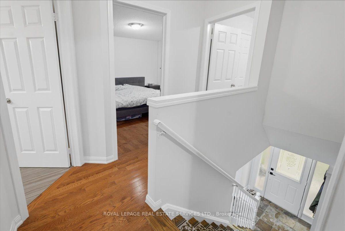 Photo 9 of 5185 Bunton Crescent, Burlington, Orchard — HOMEH