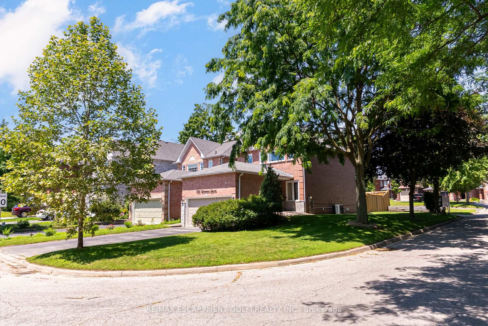 Photo 3 of 1190 Windgrove Square, Pickering, Liverpool — HOMEH
