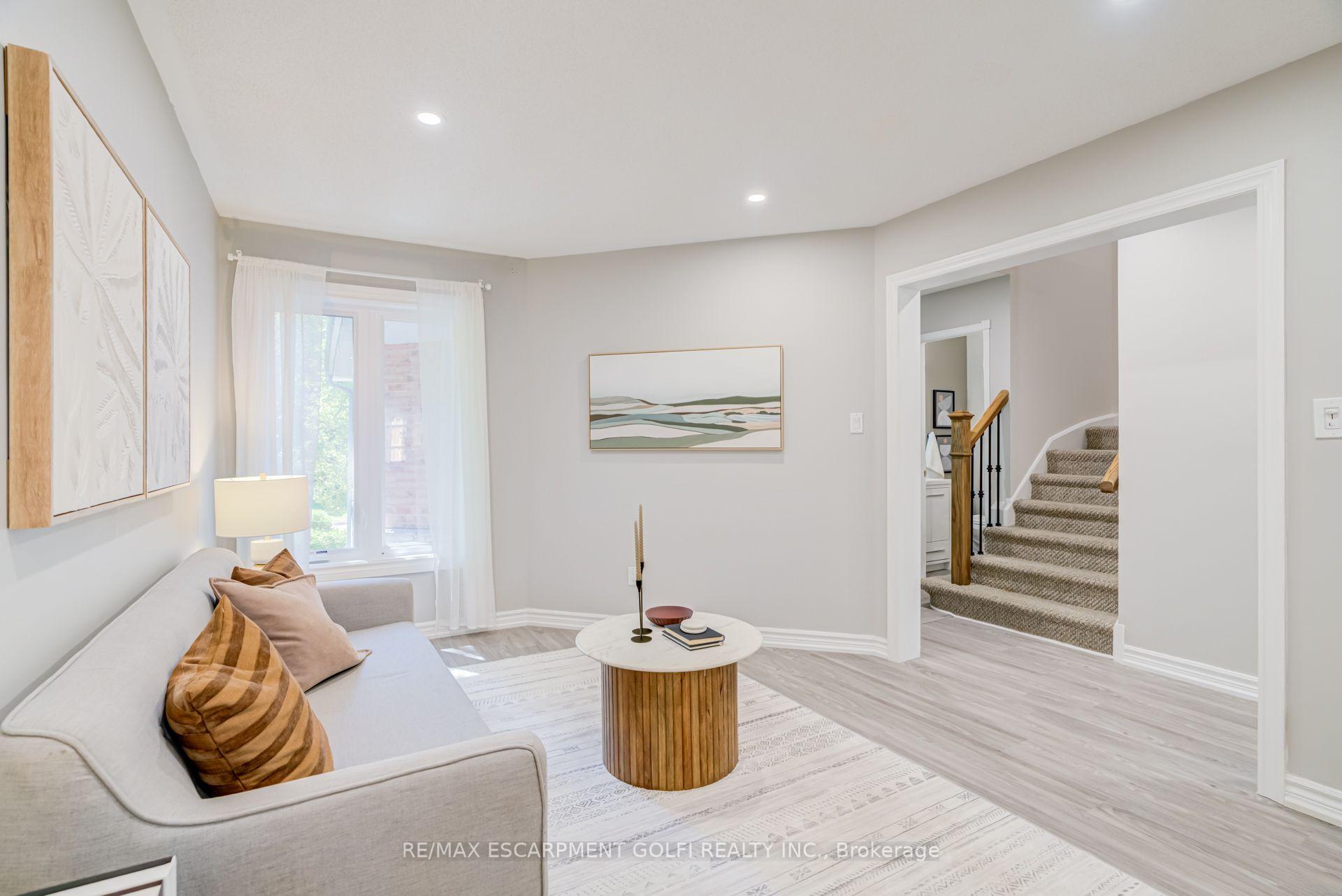 Photo 5 of 1190 Windgrove Square, Pickering, Liverpool — HOMEH
