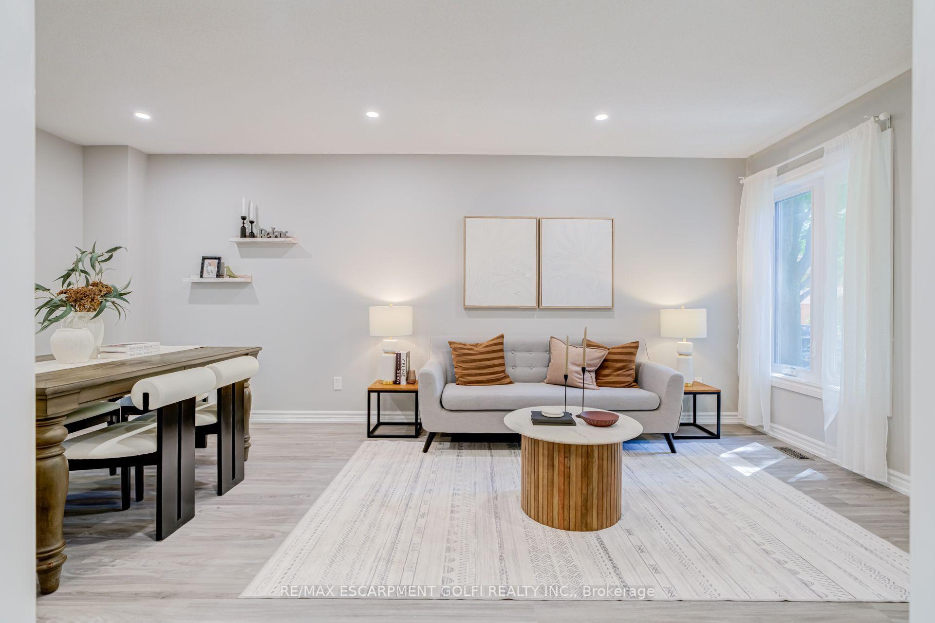 Photo 10 of 1190 Windgrove Square, Pickering, Liverpool — HOMEH