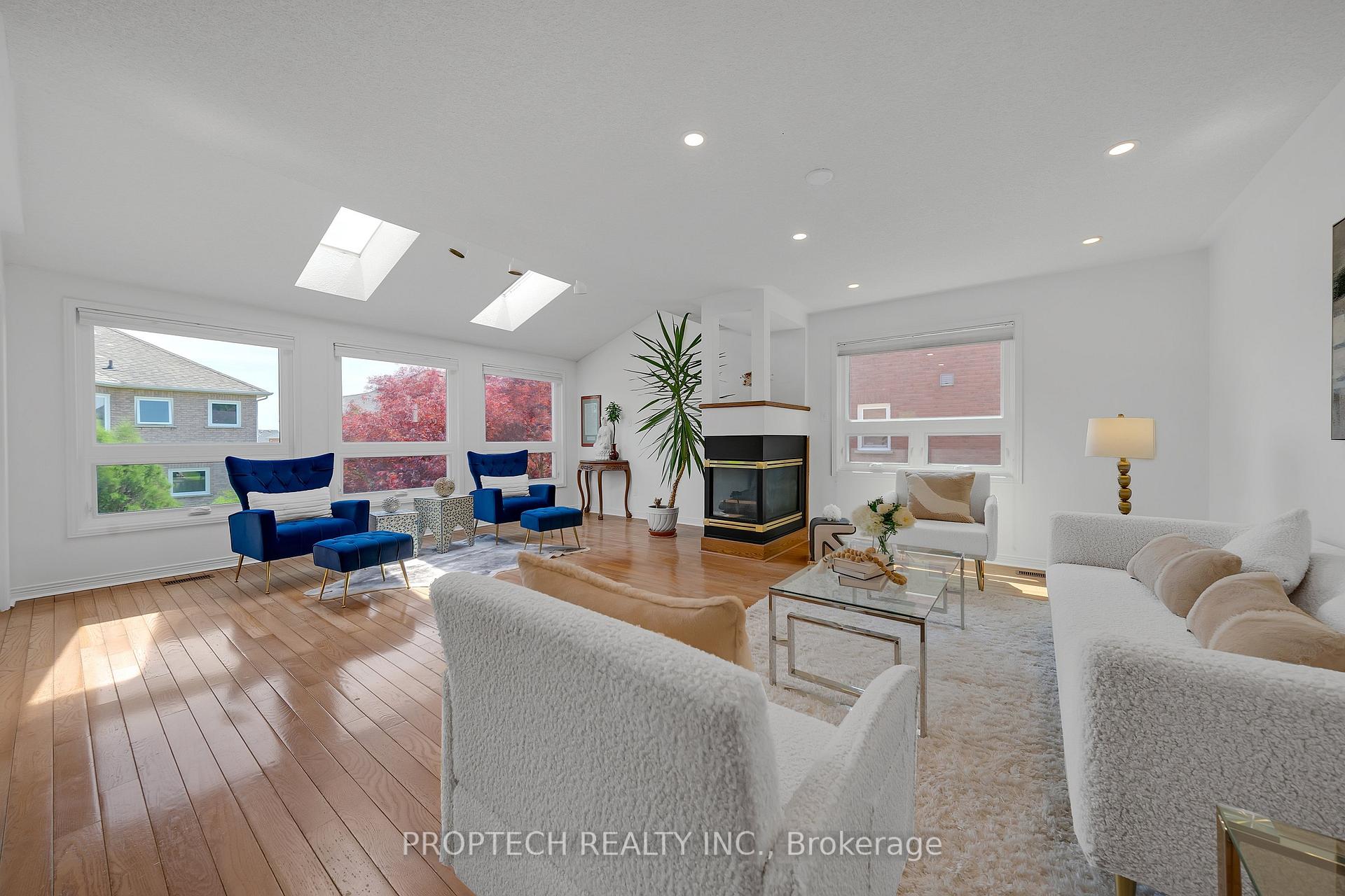 Photo 11 of 111 Paddock Lane, Markham, Markville — HOMEH