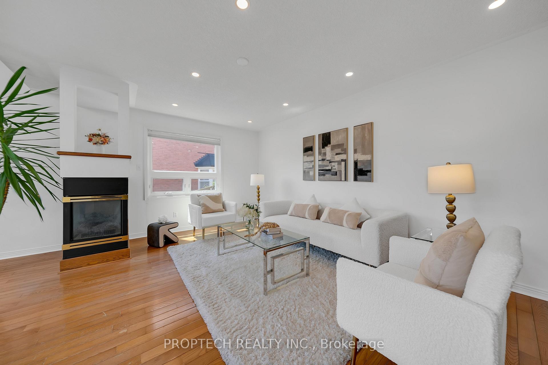 Photo 12 of 111 Paddock Lane, Markham, Markville — HOMEH