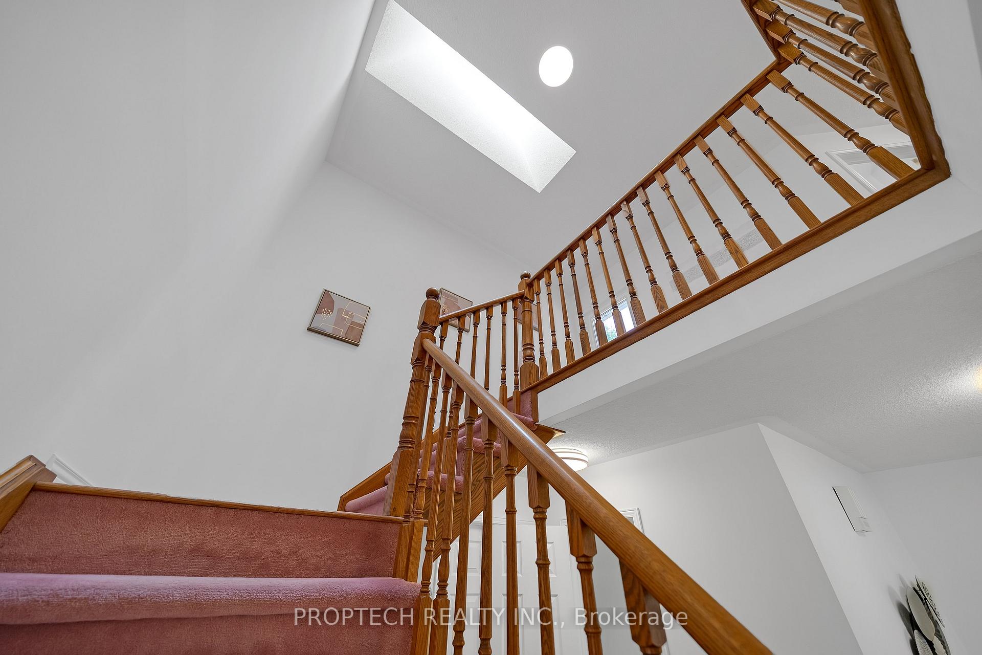 Photo 21 of 111 Paddock Lane, Markham, Markville — HOMEH