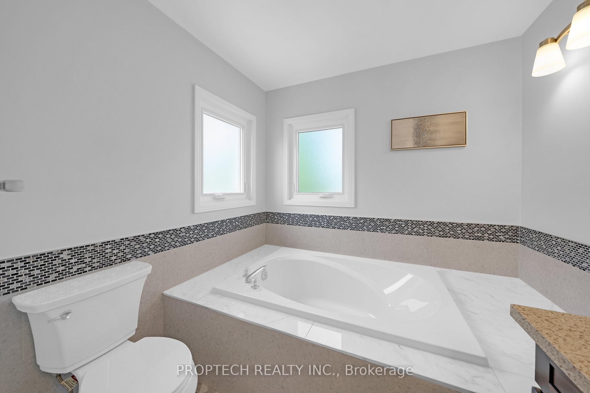 Photo 25 of 111 Paddock Lane, Markham, Markville — HOMEH