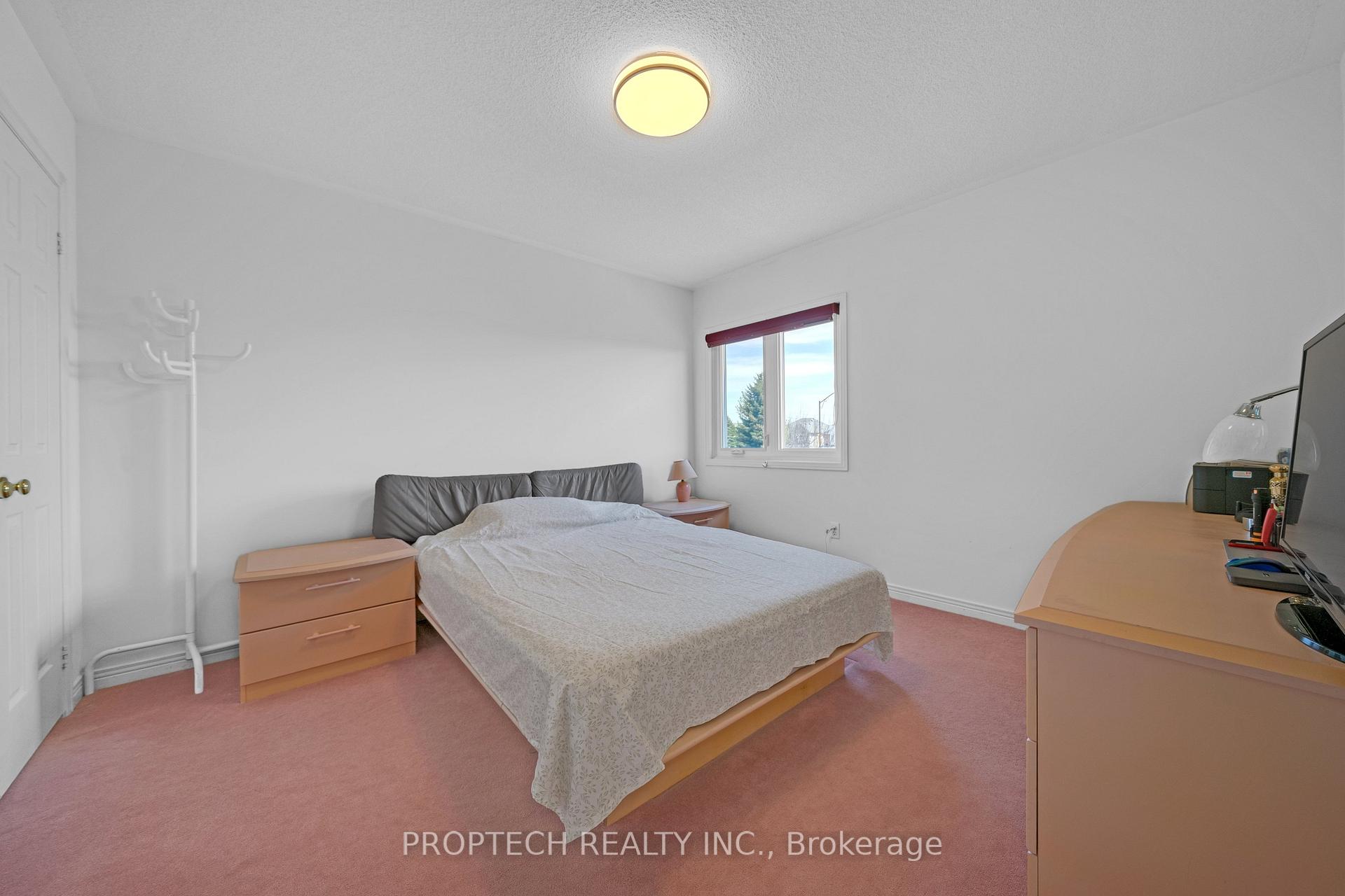 Photo 28 of 111 Paddock Lane, Markham, Markville — HOMEH