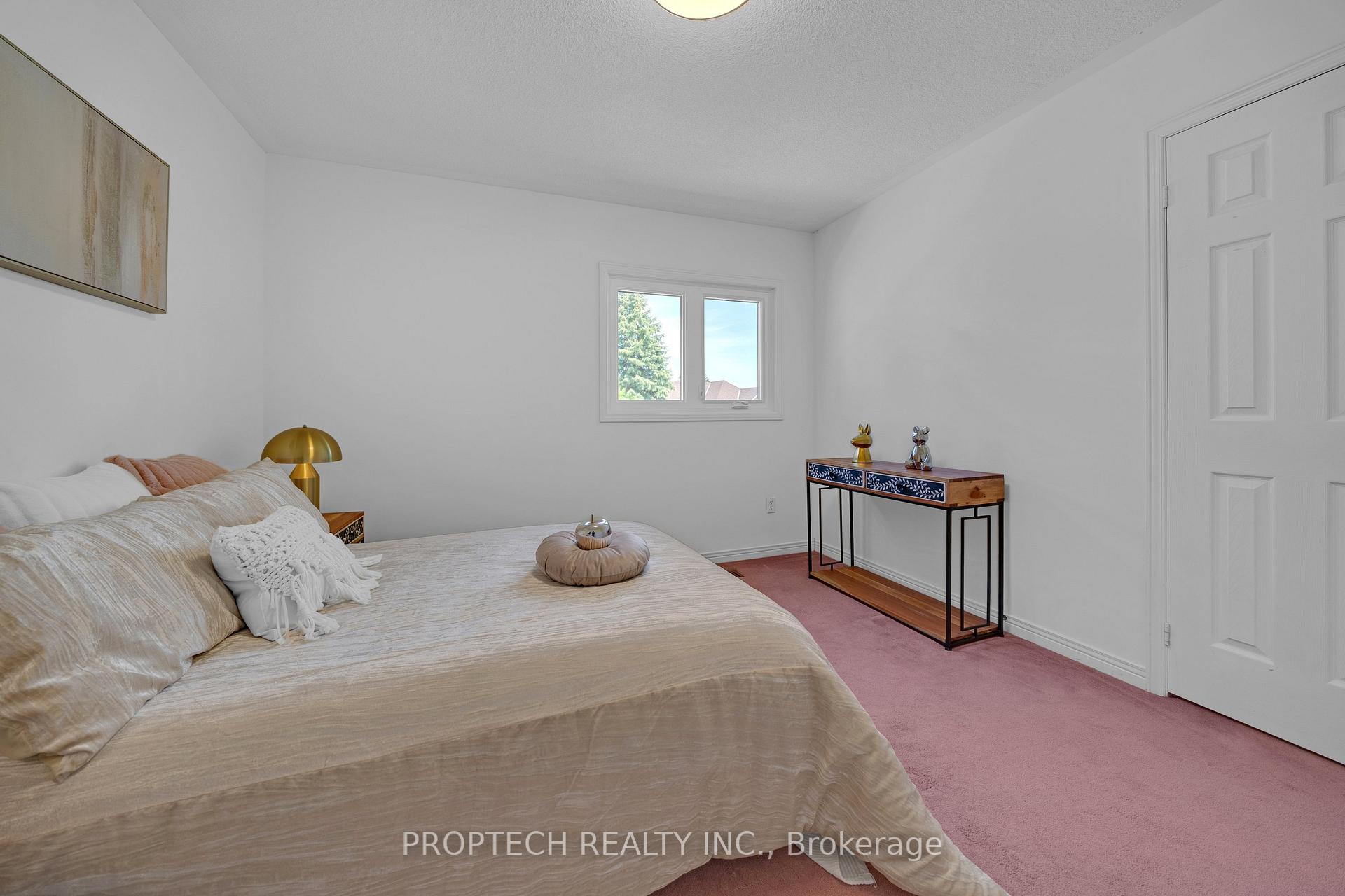 Photo 30 of 111 Paddock Lane, Markham, Markville — HOMEH