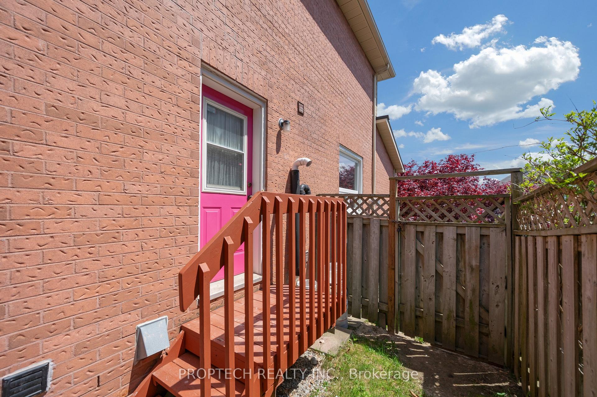 Photo 35 of 111 Paddock Lane, Markham, Markville — HOMEH