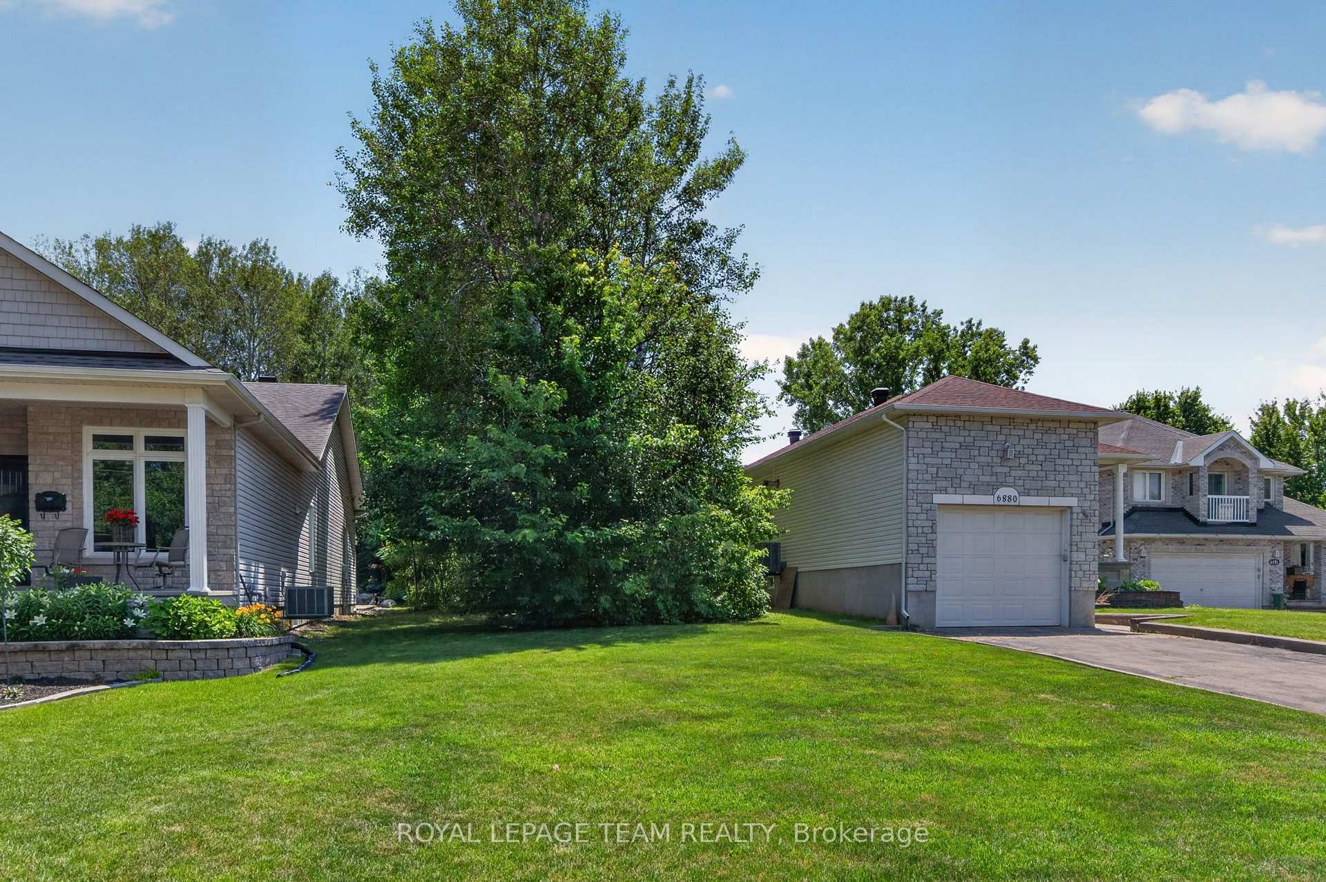 Photo 4 of 6882C Edgar Brault Street, Ottawa, Orleans/Sunridge — HOMEH
