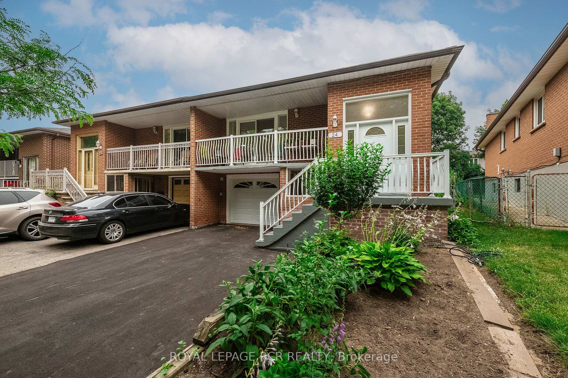 Photo 2 of 24 Petunias Road, Brampton, Madoc — HOMEH